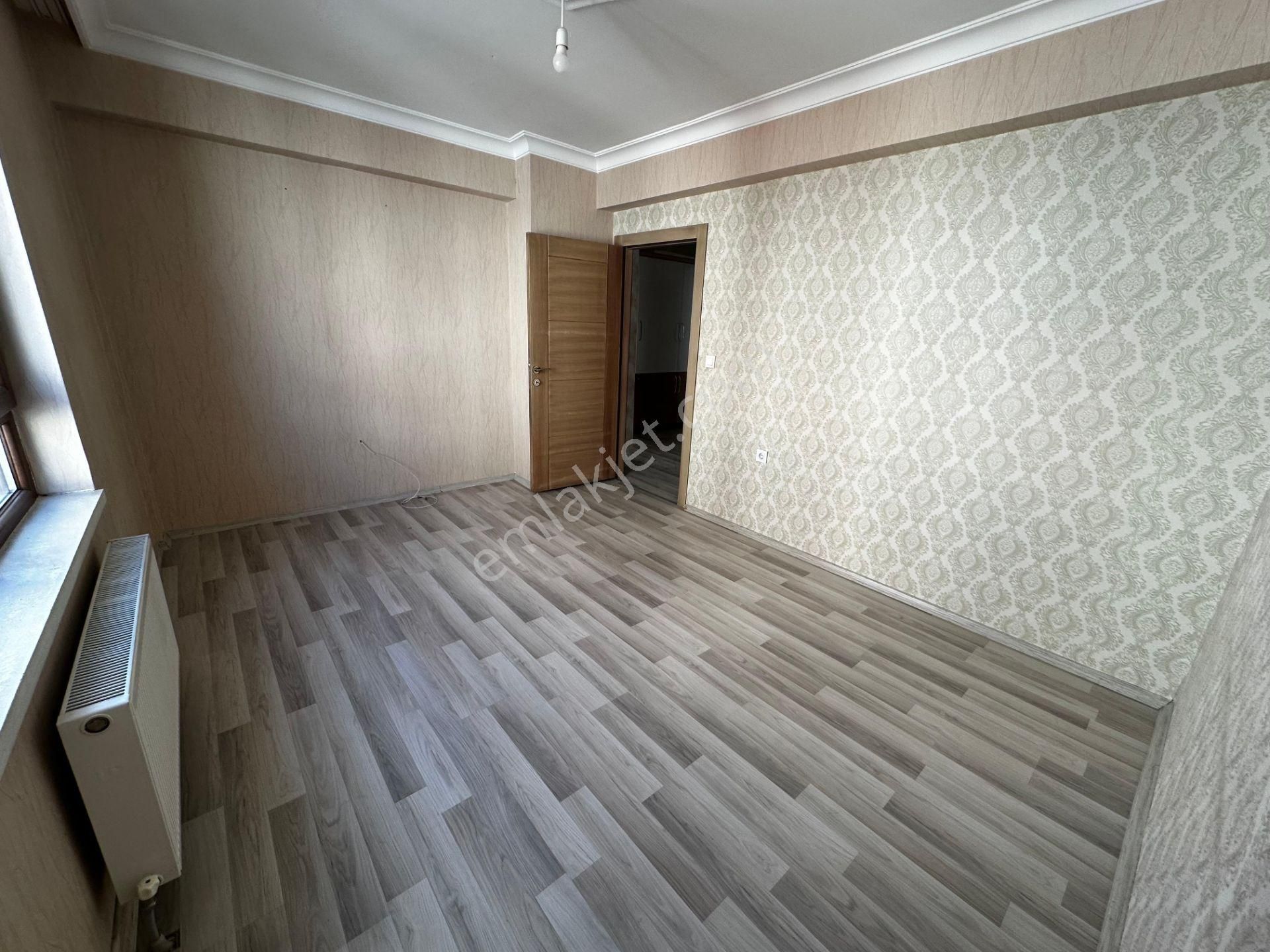 Kanunide Yeni Binada Ful Yapılı Ara Katta Kiralık 3+1 Daire - Görsel 20