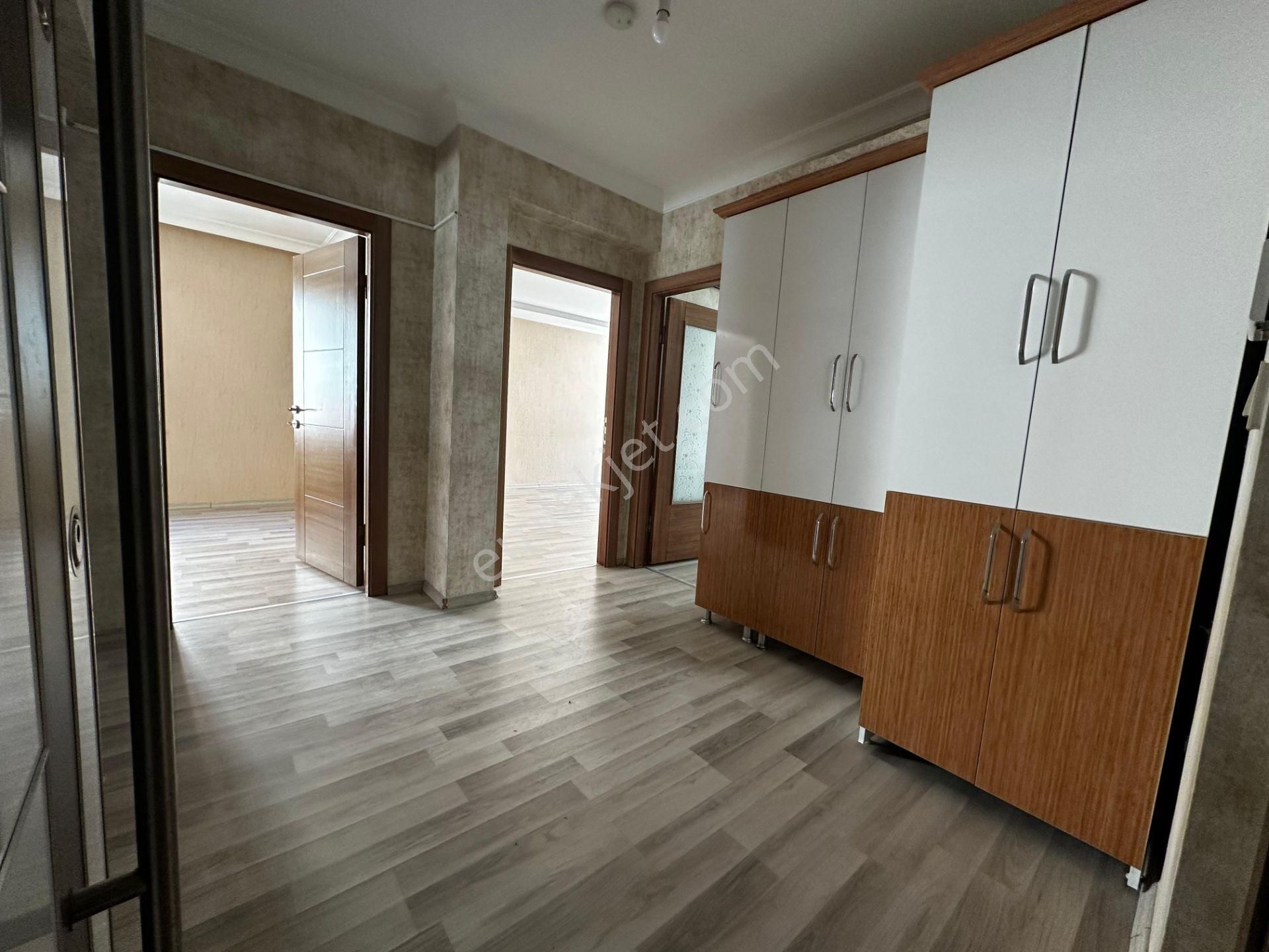 Kanunide Yeni Binada Ful Yapılı Ara Katta Kiralık 3+1 Daire - Görsel 30