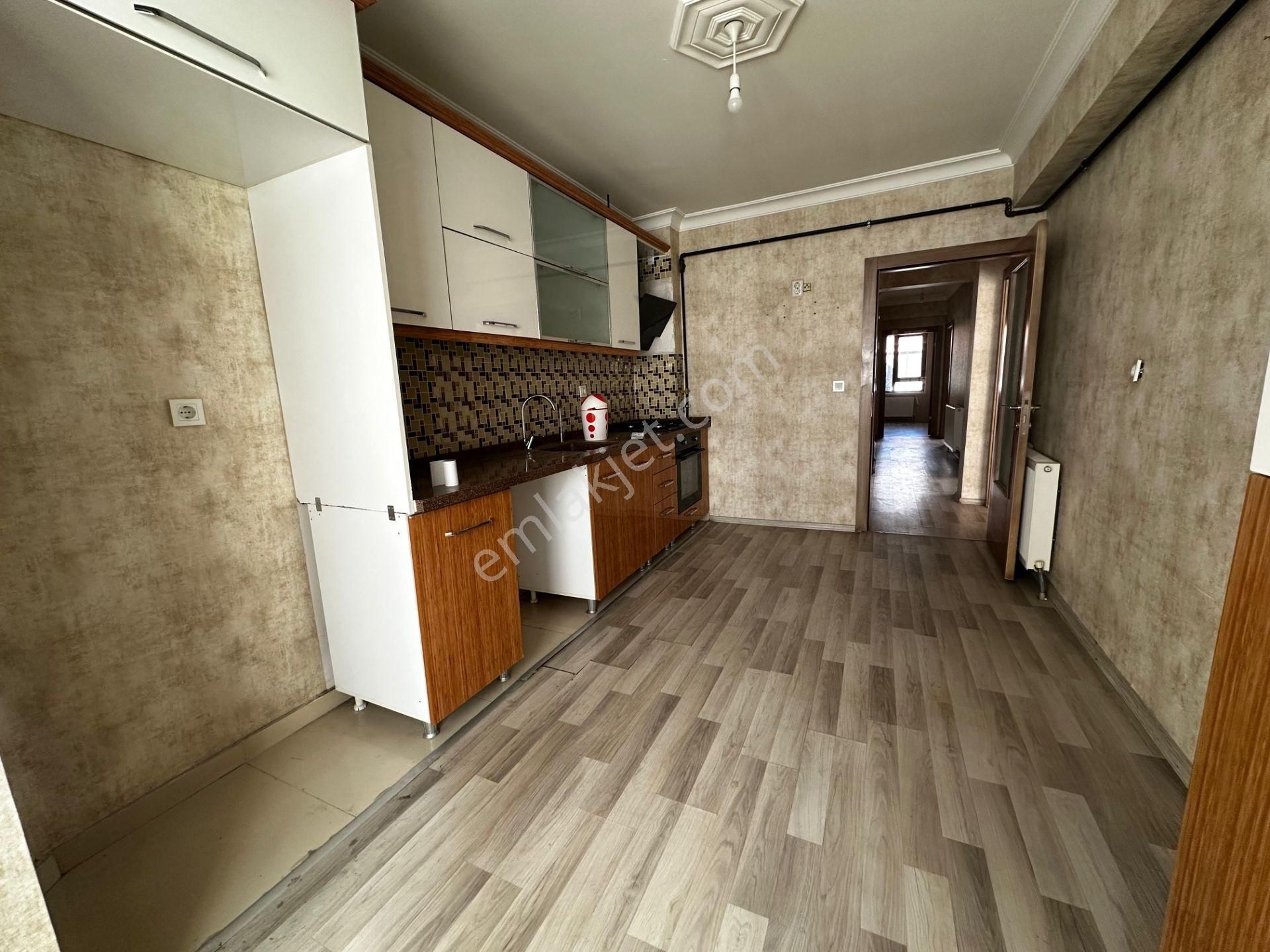 Kanunide Yeni Binada Ful Yapılı Ara Katta Kiralık 3+1 Daire - Görsel 4