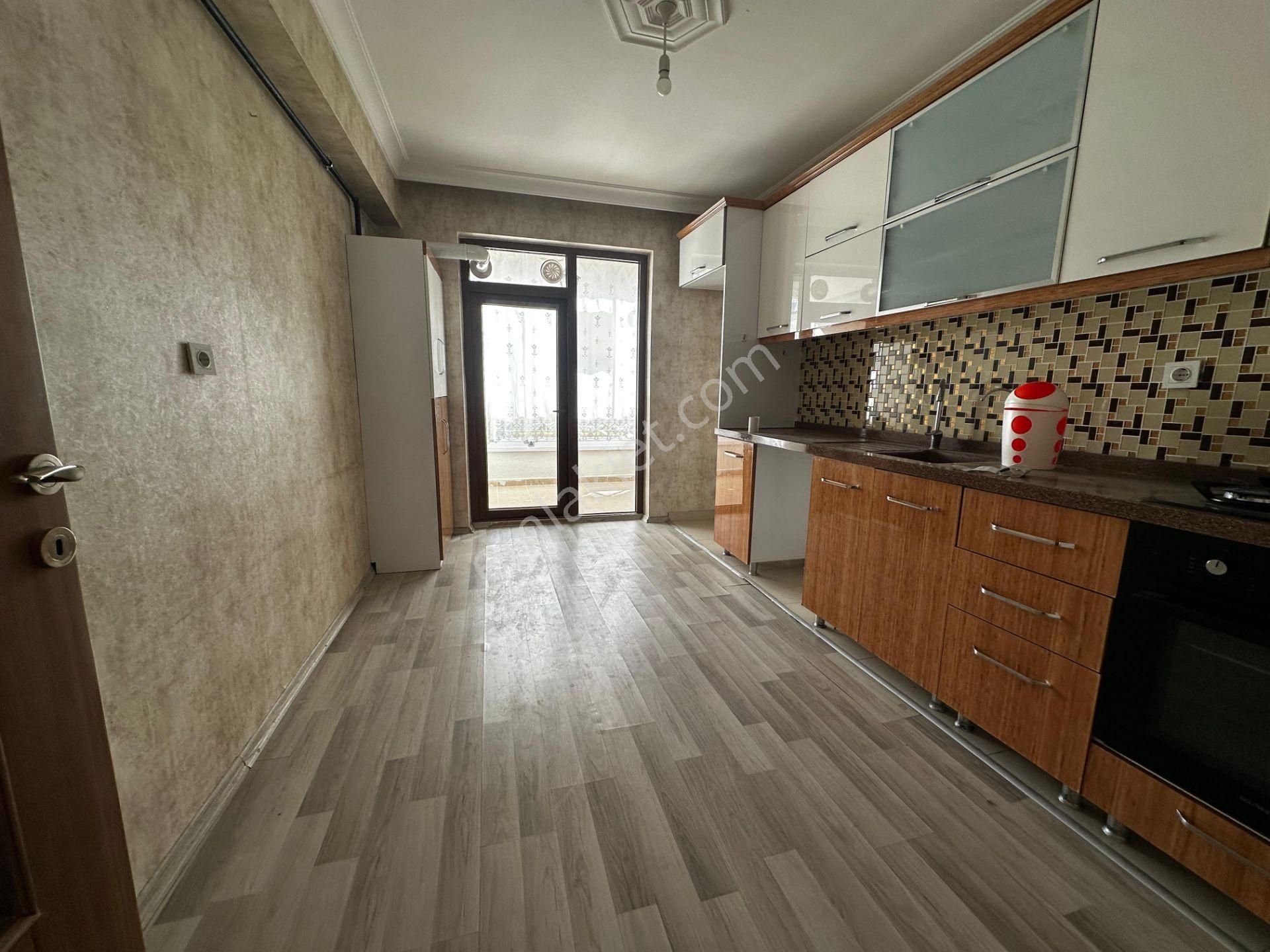 Kanunide Yeni Binada Ful Yapılı Ara Katta Kiralık 3+1 Daire