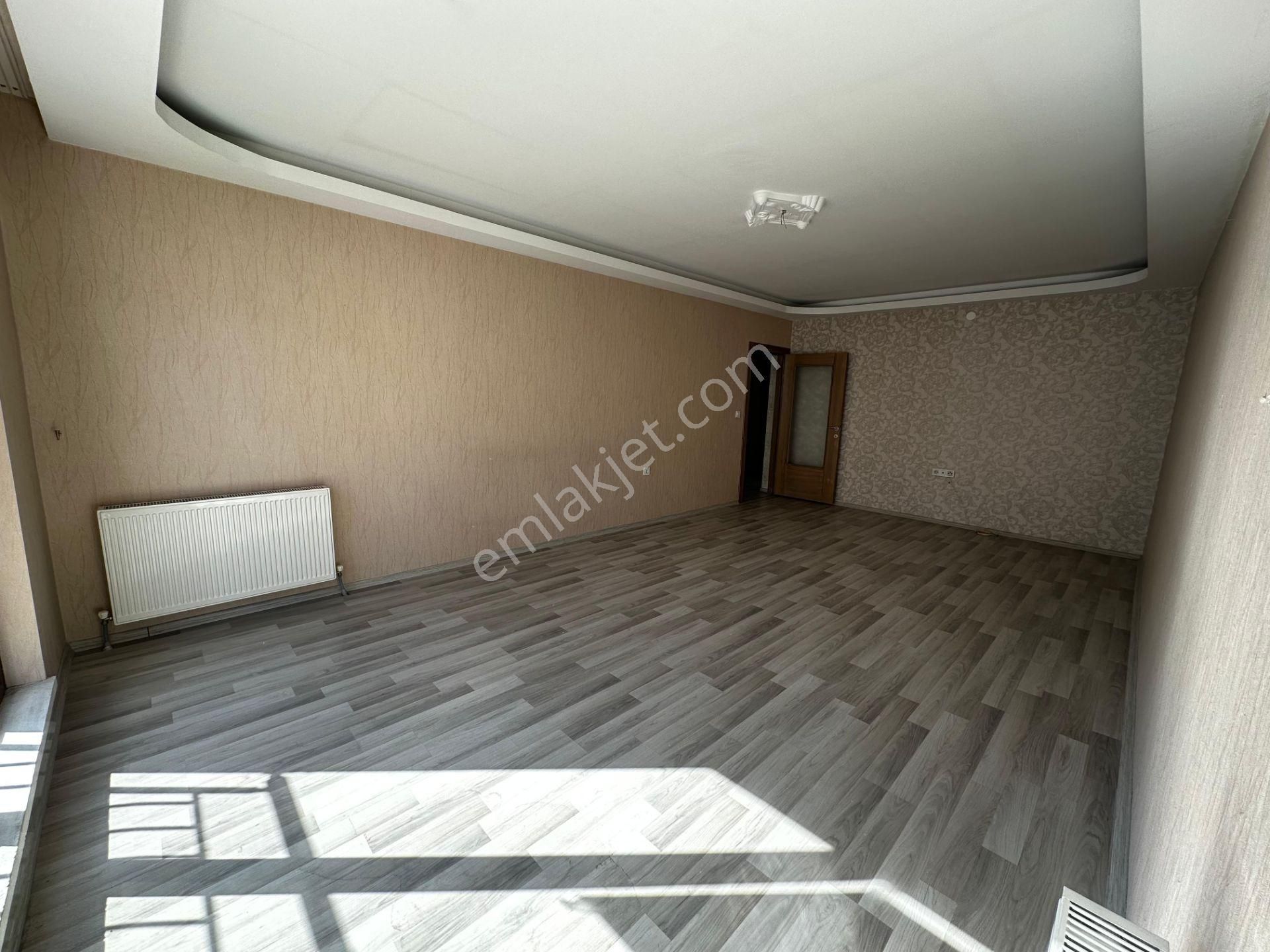 Kanunide Yeni Binada Ful Yapılı Ara Katta Kiralık 3+1 Daire - Görsel 9