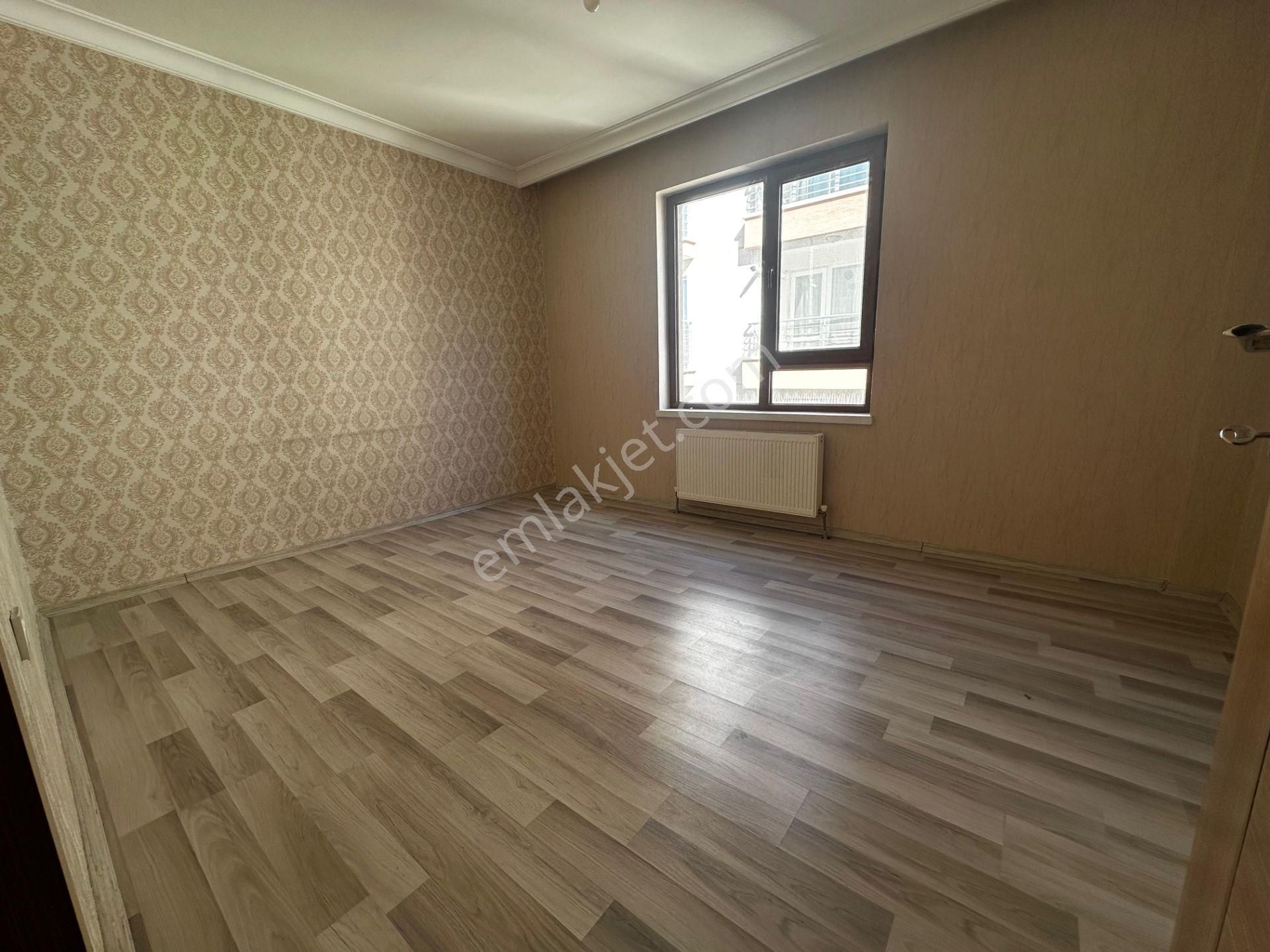 Kanunide Yeni Binada Ful Yapılı Ara Katta Kiralık 3+1 Daire - Görsel 19