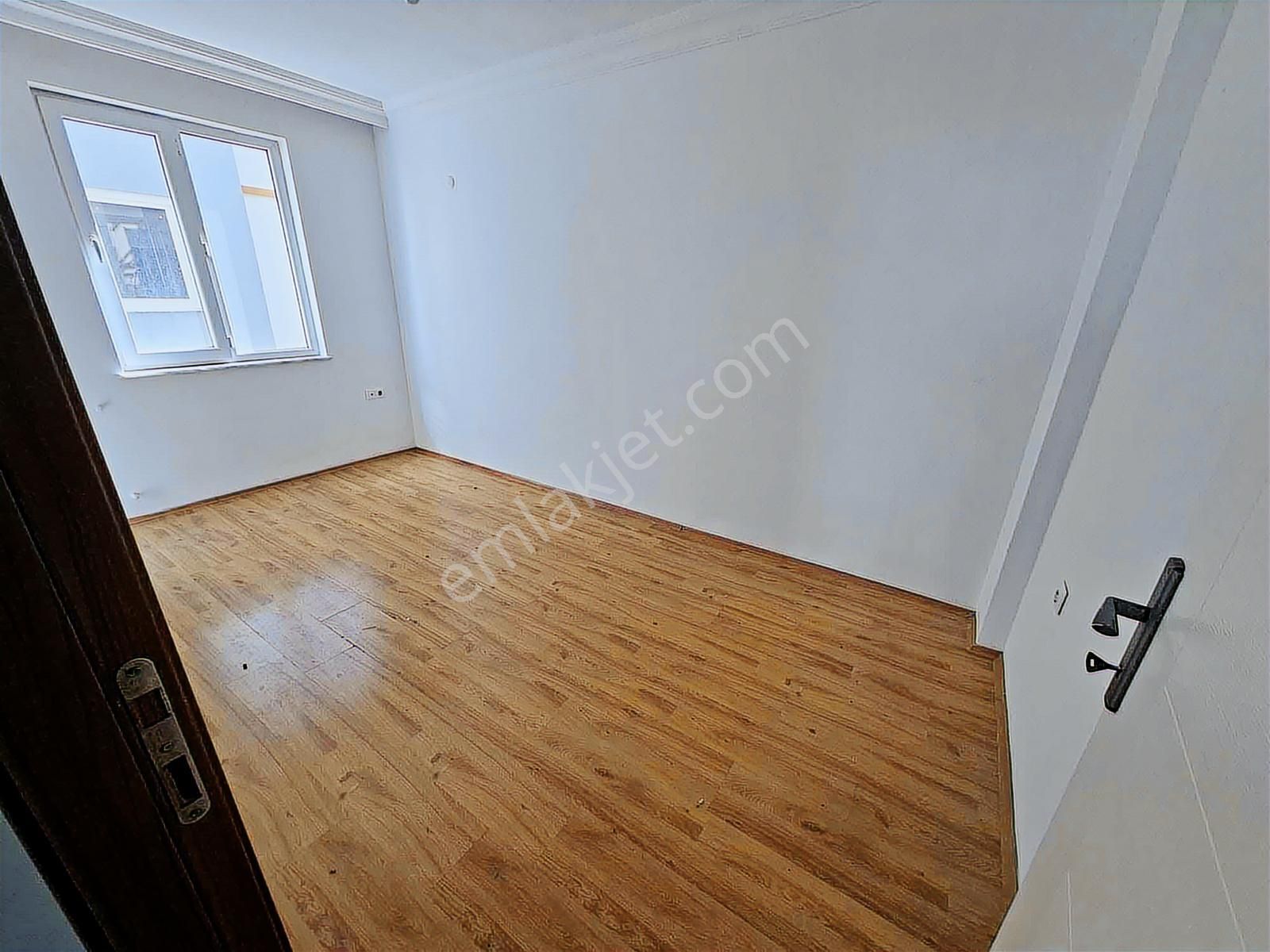 Dünyagöz Karşısı Karşıyaka Mh Satılık 1katta 2+1 90m2 Daire - Görsel 3