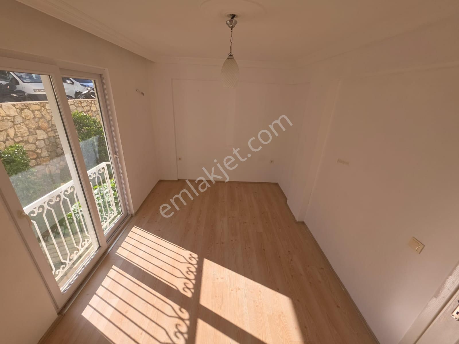 Goldhouse Dan Kiralık Taşyaka Da 2+1 Fırsat Daire - Görsel 23