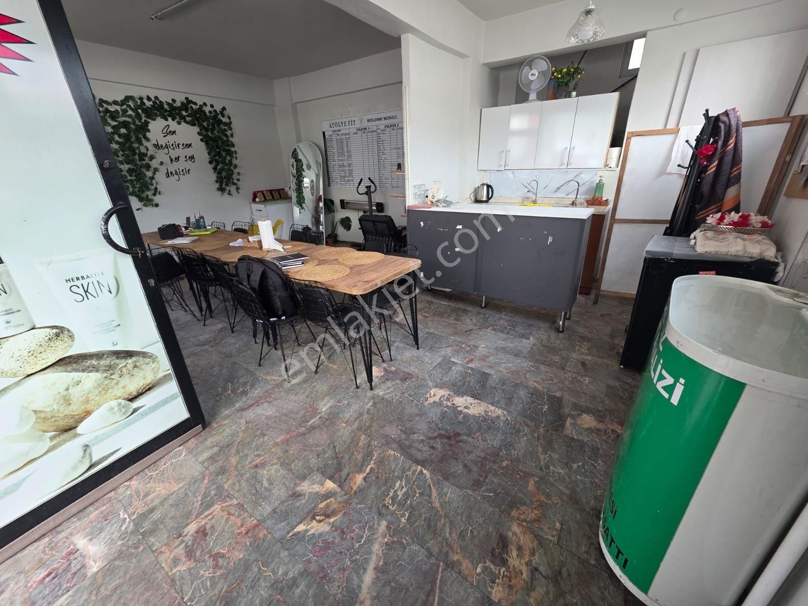 Kiralık Dükkan Pendik Esenyalı Mahallesi - Görsel 8