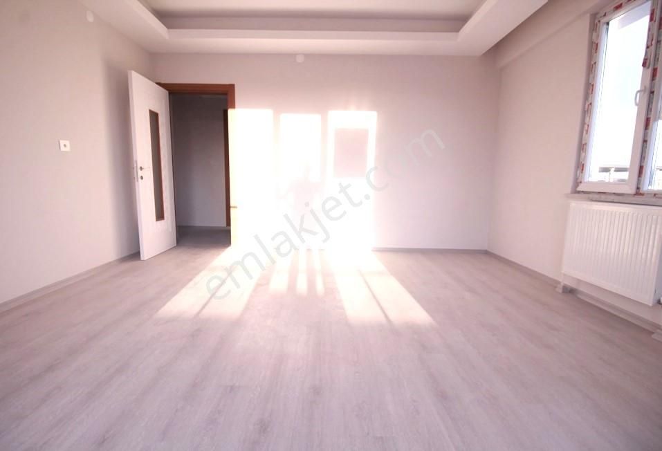 Çobançeşme Abdullah Öğücü Okulu Yakınında 135m2 3+1 İskanl Daire - Görsel 2