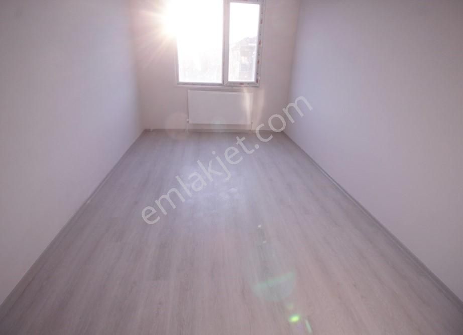 Çobançeşme Abdullah Öğücü Okulu Yakınında 135m2 3+1 İskanl Daire - Görsel 3