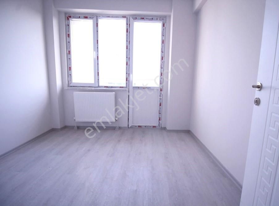 Çobançeşme Abdullah Öğücü Okulu Yakınında 135m2 3+1 İskanl Daire - Görsel 14