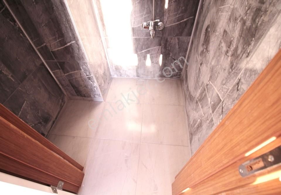 Çobançeşme Abdullah Öğücü Okulu Yakınında 135m2 3+1 İskanl Daire - Görsel 16