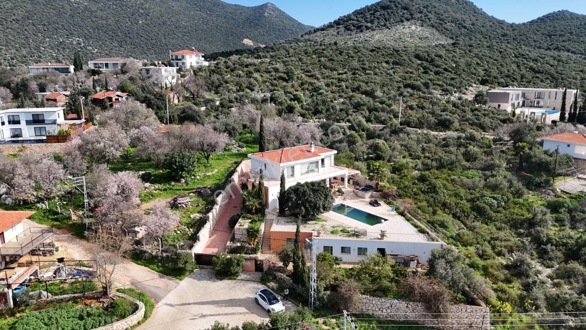 Kaş Bayındır Açık Deniz Ve Meis Adası Manzaralı İskanlı Villa - Görsel 5
