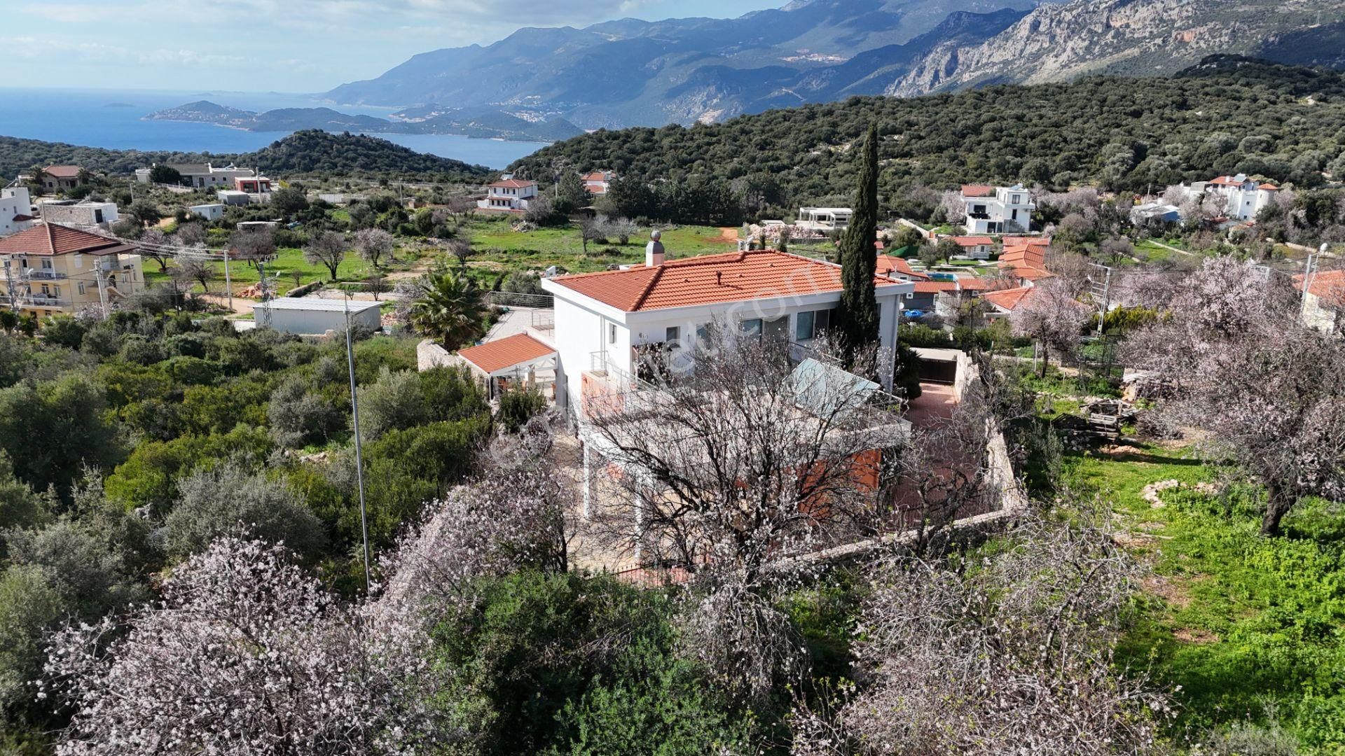 Kaş Bayındır Açık Deniz Ve Meis Adası Manzaralı İskanlı Villa - Görsel 3