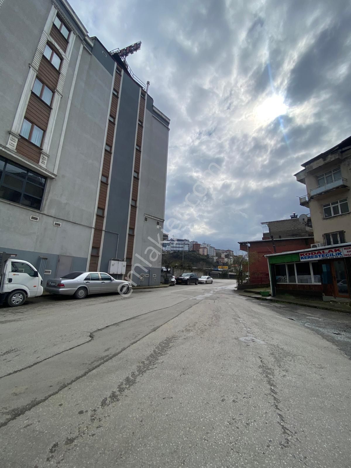 Trabzon'da Kiralık 2+1 Eşyalı Daire - Görsel 23