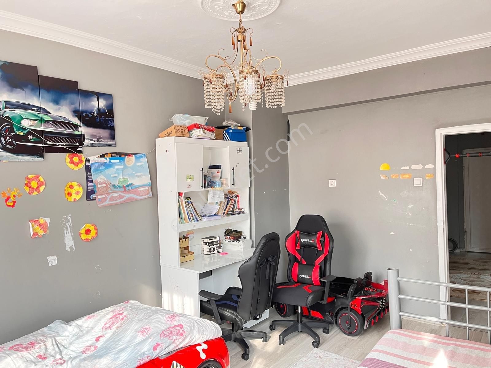 Huzurevleri Cami Köşesi 2+1 Acil Satılık Daire - Görsel 6