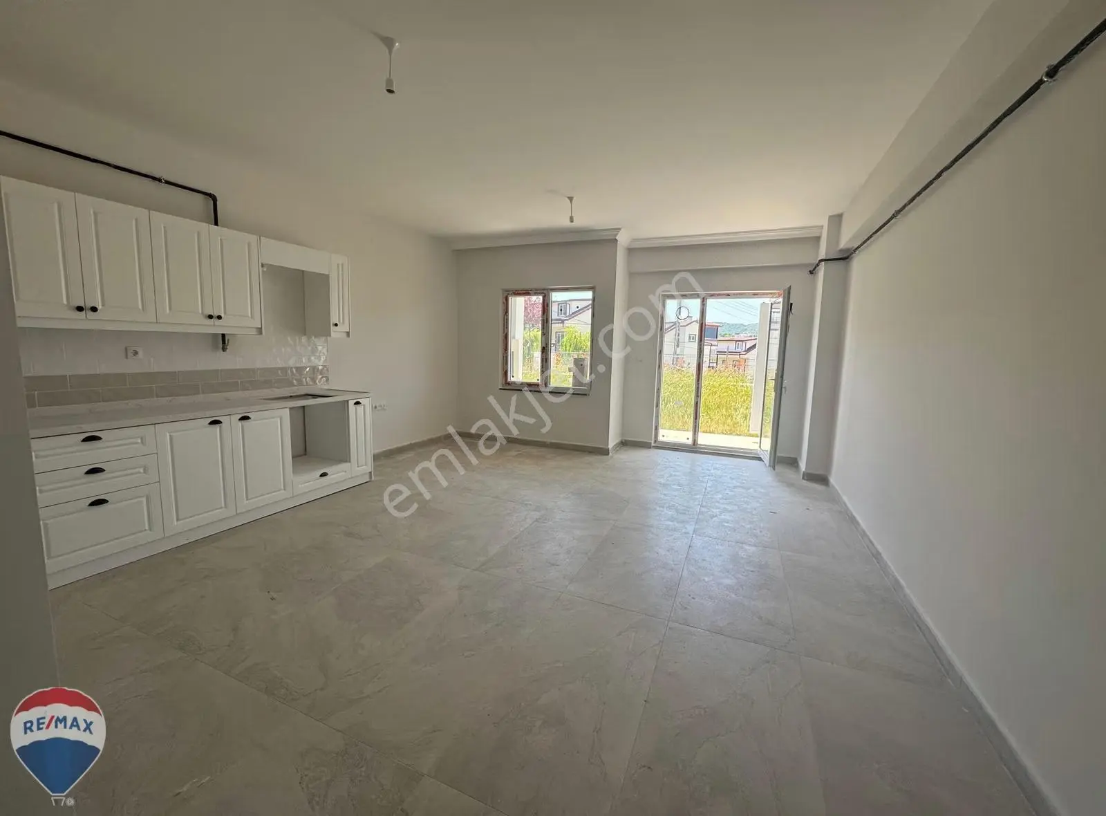 Cebecide Sıfır 3+1 Müstakil Bahçeli Dubleks Remax Mavi'den - Görsel 5