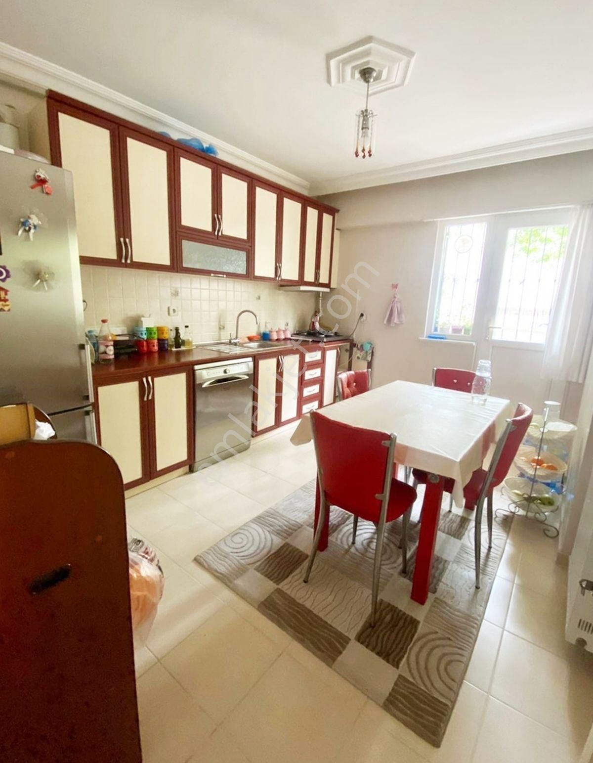 Mertcan Dan Güvenlikli Site İçinde Kira Getirili 3+1 Balkonlu