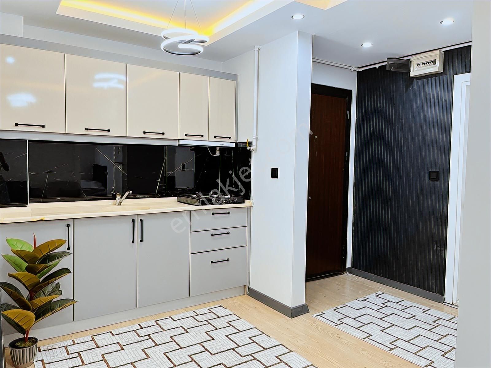 Yaşam Gayrimenkulden Aile Tipi 2+1 Eşyalı Kiralık Daire - Görsel 12