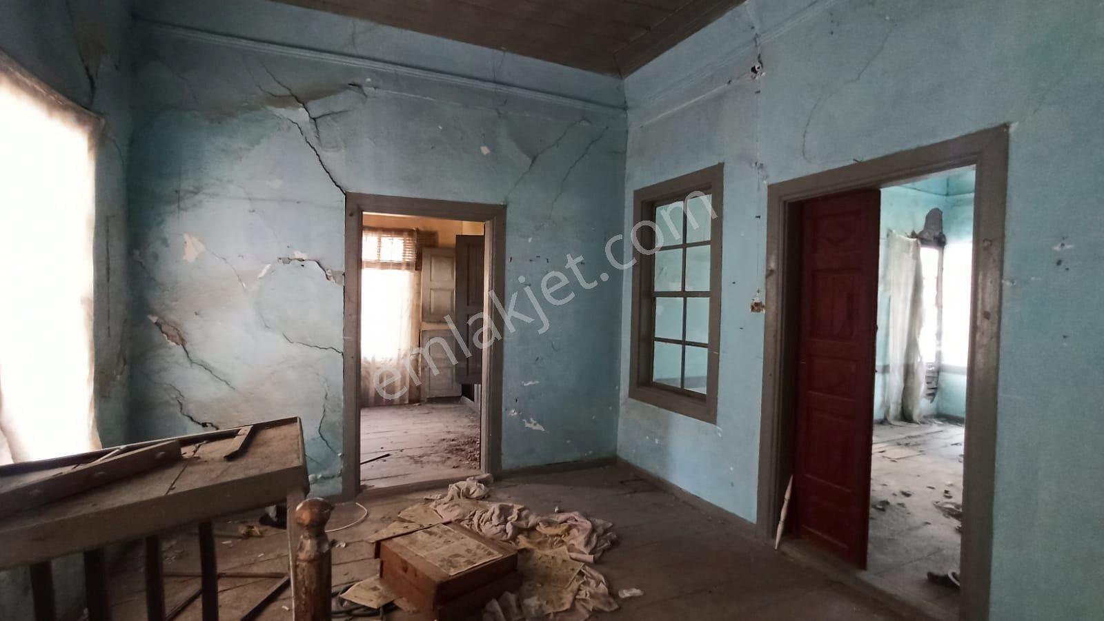 Kuşadası Camiatik Mh.hibe Kullanılabilecek Tarihi Taş Ev - Görsel 12