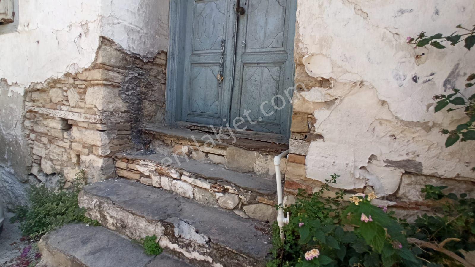 Kuşadası Camiatik Mh.hibe Kullanılabilecek Tarihi Taş Ev - Görsel 2