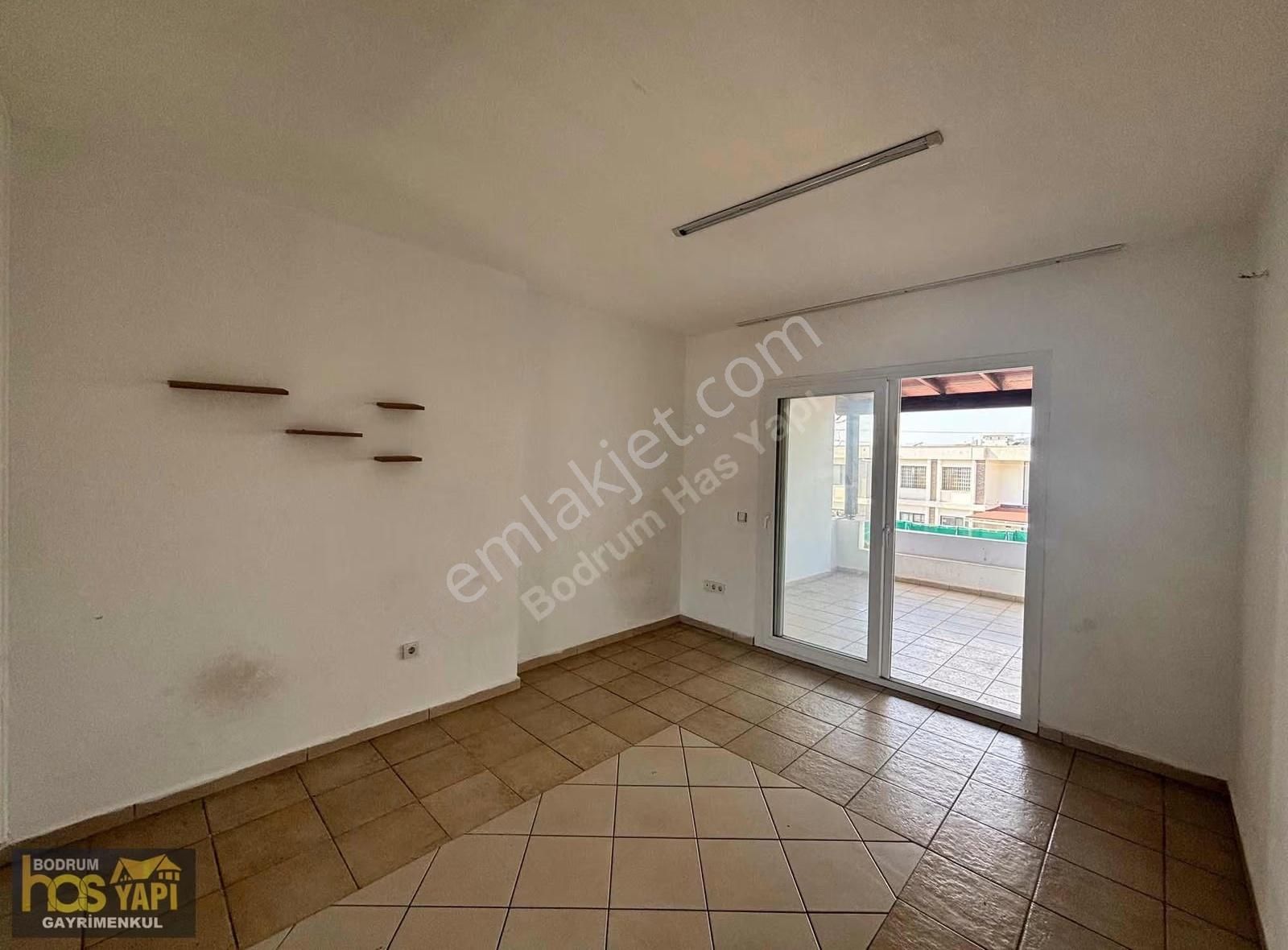 Konacık'ta Geniş Balkonlu Kiralık Ofis/stüdyo Daire - Görsel 4