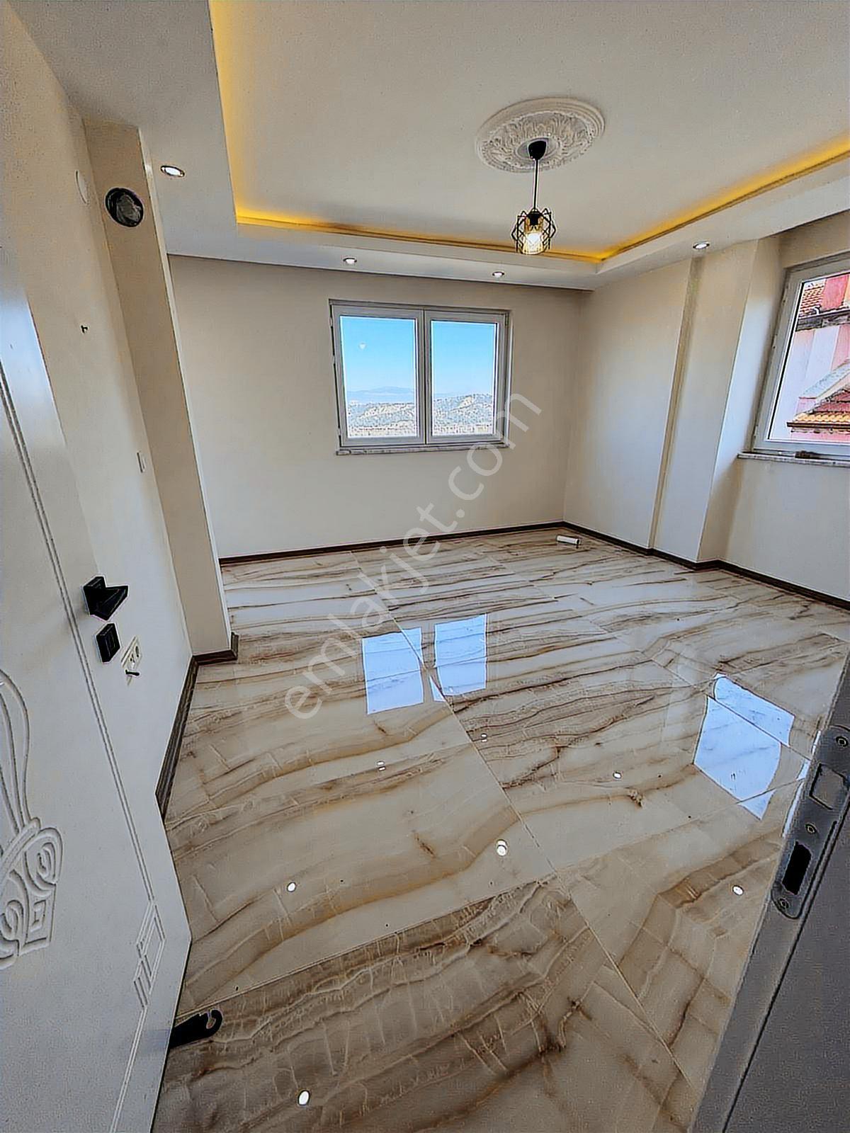 Kaan Emlaktan Zümrüt Mahallesinde Lüx Arakat Geniş Kiralık Daire - Görsel 4