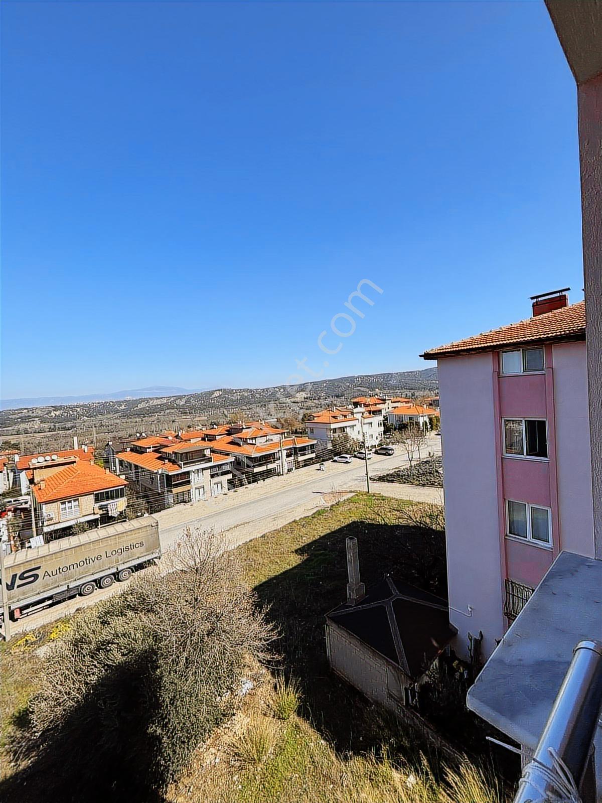Kaan Emlaktan Zümrüt Mahallesinde Lüx Arakat Geniş Kiralık Daire - Görsel 26