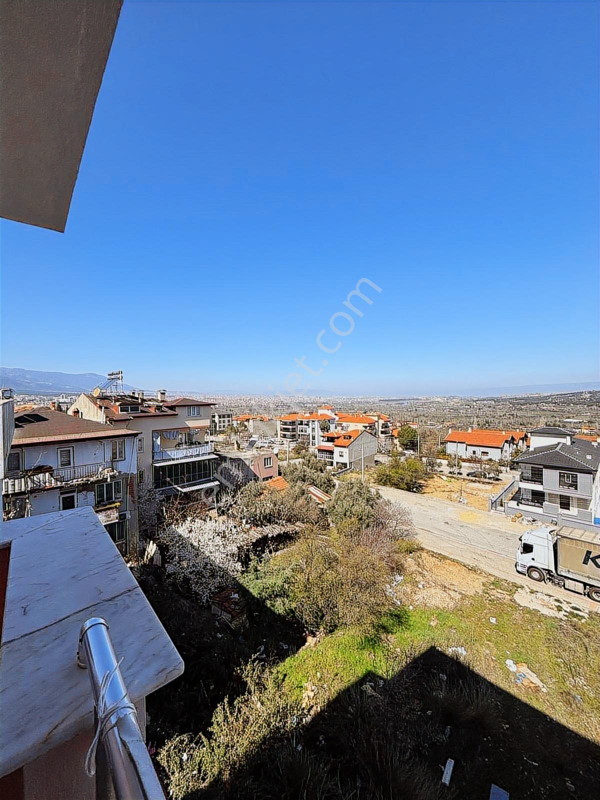 Kaan Emlaktan Zümrüt Mahallesinde Lüx Arakat Geniş Kiralık Daire - Görsel 14