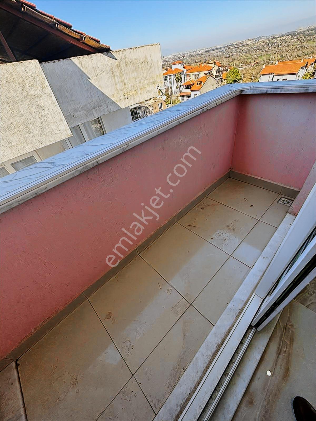 Kaan Emlaktan Zümrüt Mahallesinde Lüx Arakat Geniş Kiralık Daire - Görsel 16