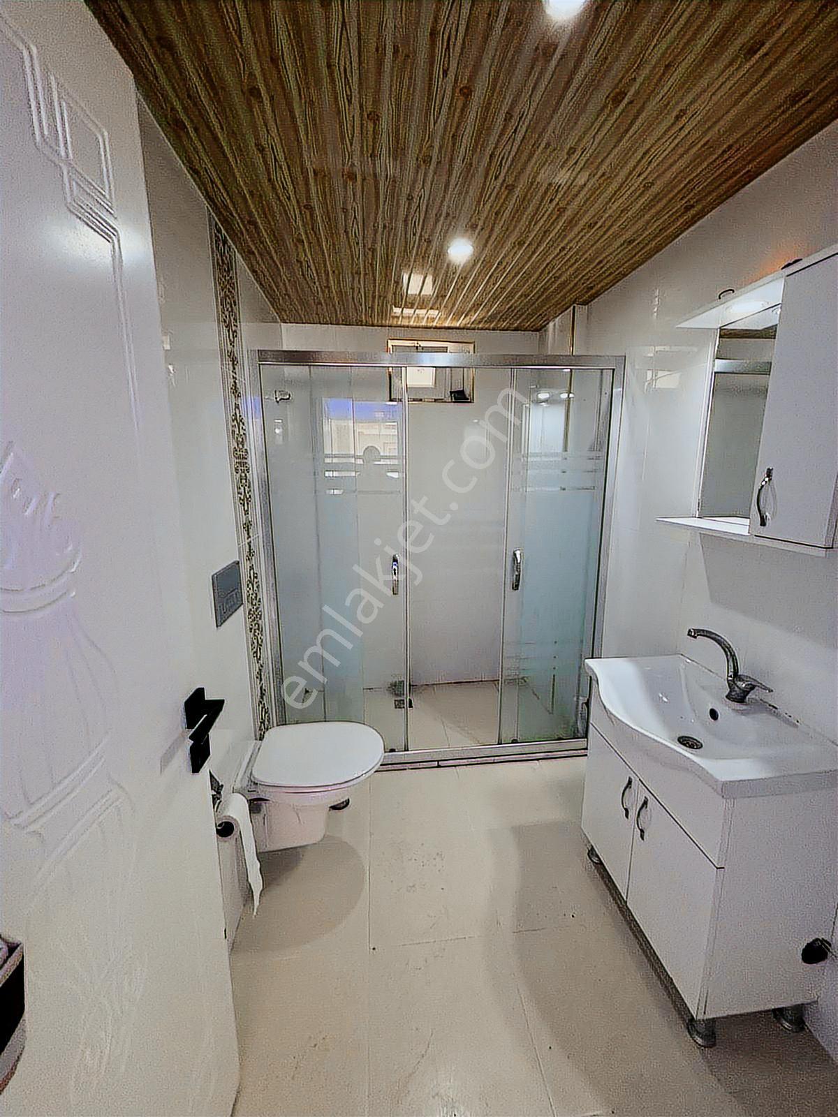 Kaan Emlaktan Zümrüt Mahallesinde Lüx Arakat Geniş Kiralık Daire - Görsel 22