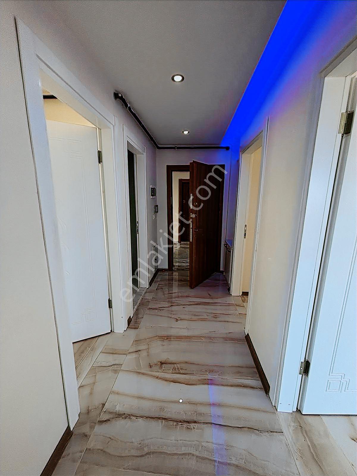 Kaan Emlaktan Zümrüt Mahallesinde Lüx Arakat Geniş Kiralık Daire - Görsel 15