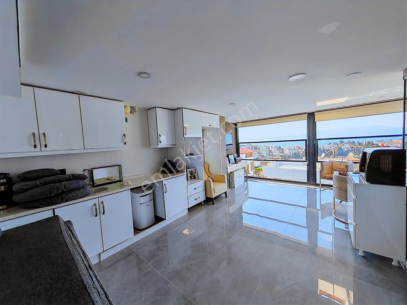 Sığacık Akkumda Deniz Manzaralı 4+2 Bahçeli Villa Plaja 600 M - Görsel 12