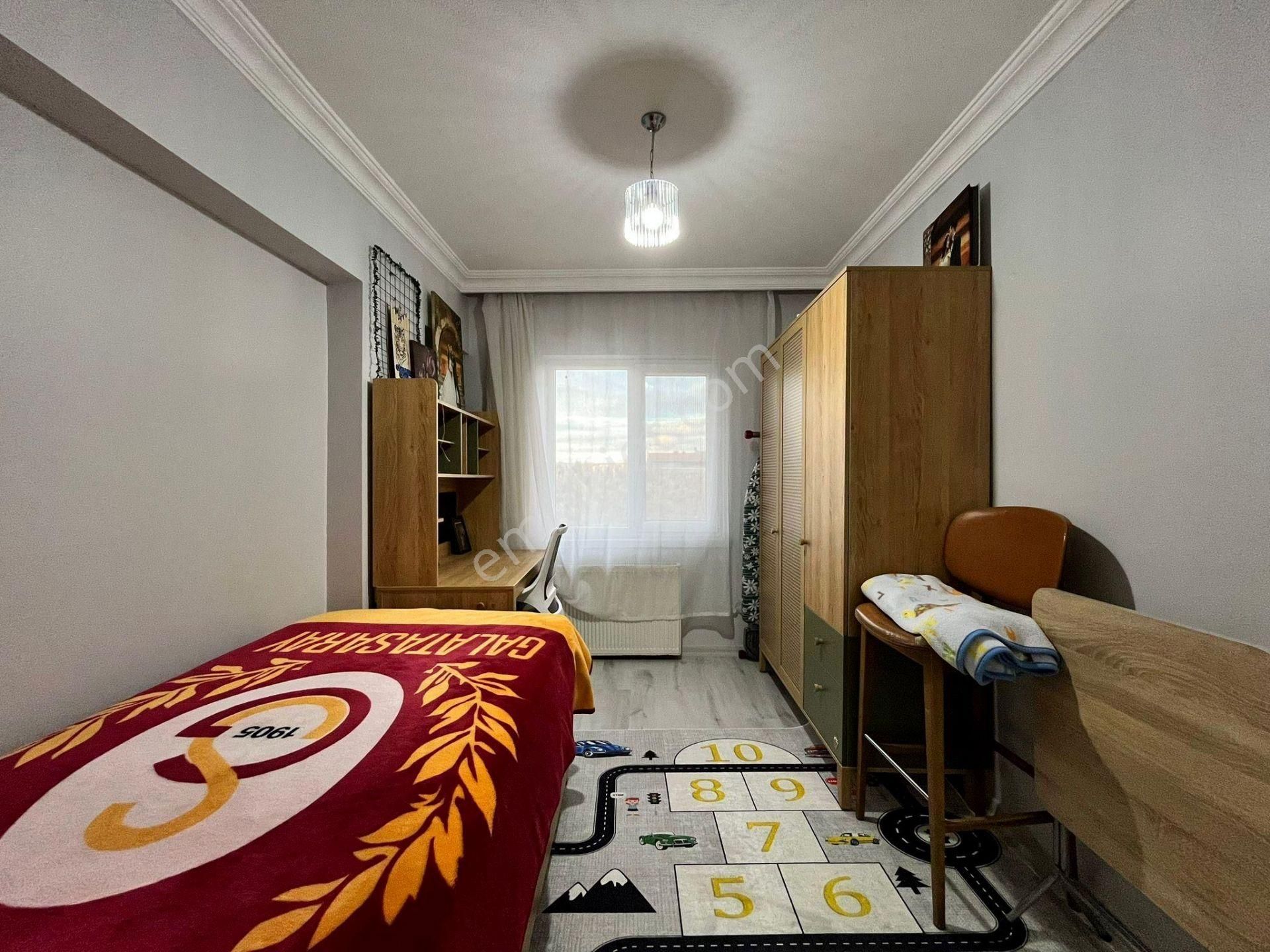 Emre Emlak'tan Selçuklu'da Ön Cephe Katta Full Yapılı 3+1 Satılık Daire - Görsel 28