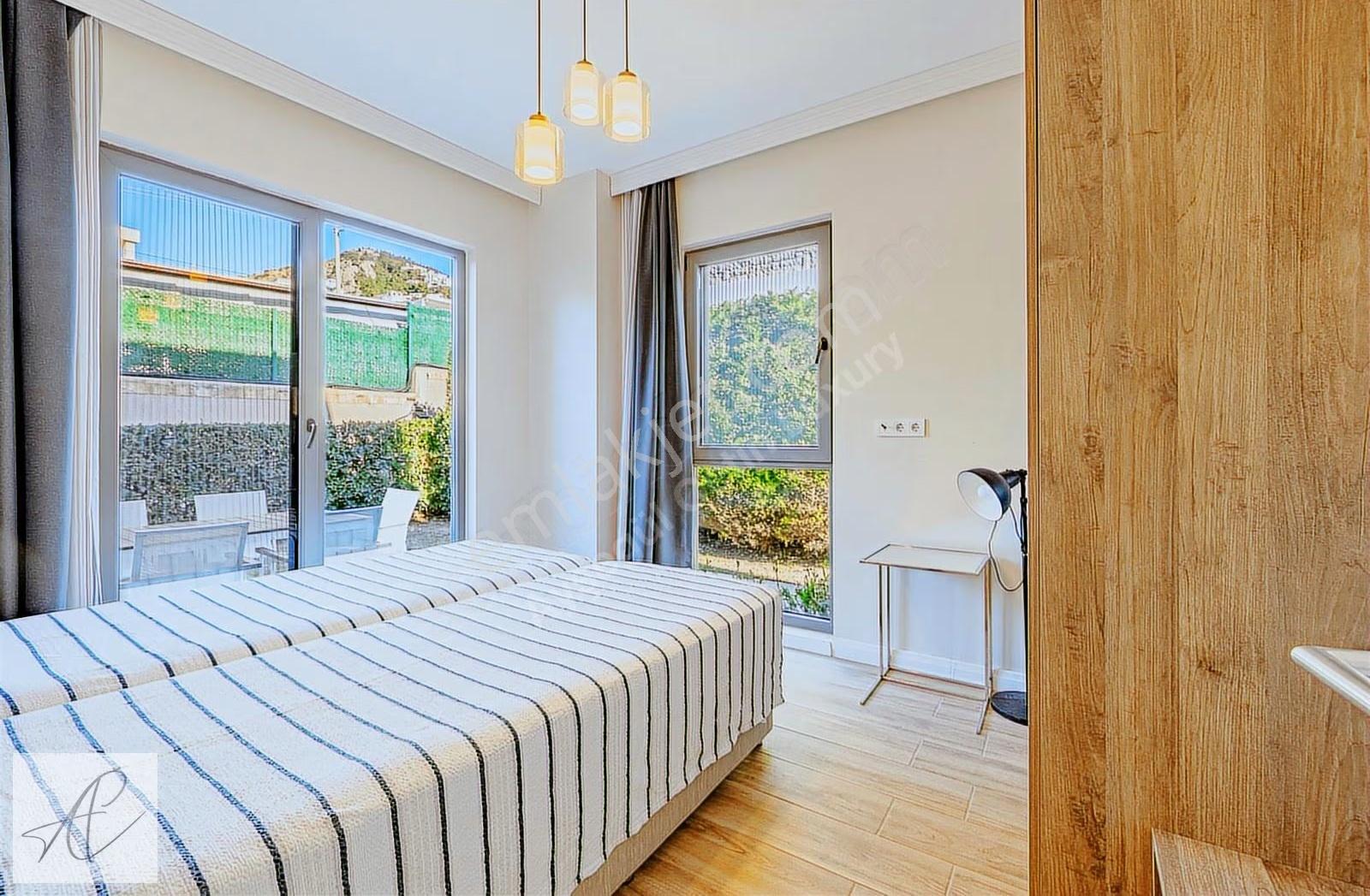 Bodrum, Yahşi'de Denize 100 M, Salt Camel Beach'te 4+1 Taş Villa - Görsel 17