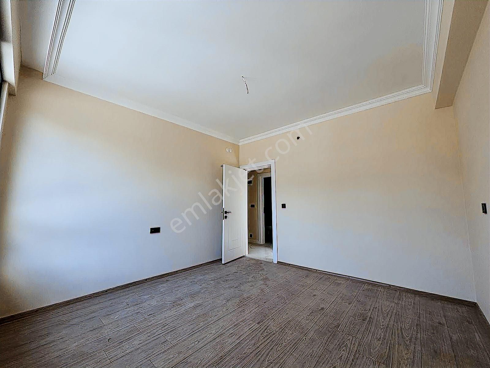 Anadolu Cad. Yakını Cam Balkonlu 2+1 Geniş Ve Kullanışlı Daire - Görsel 3