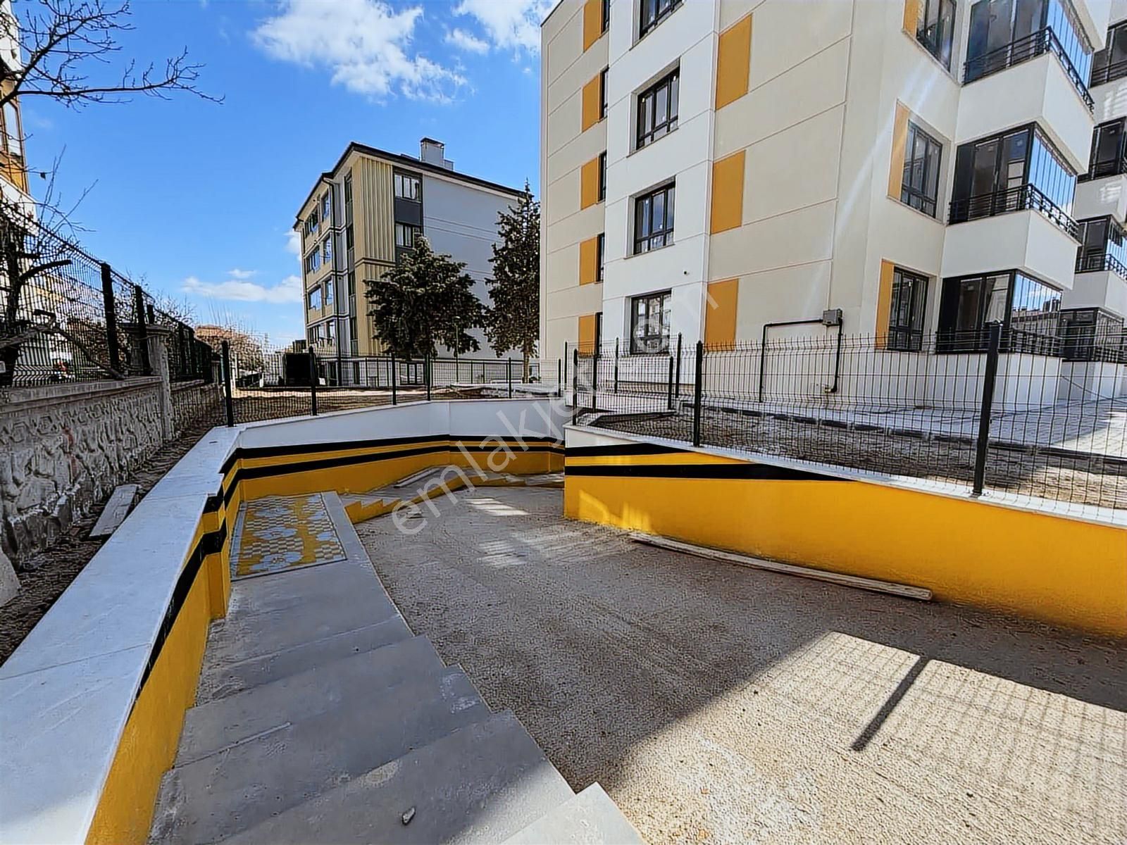 Anadolu Cad. Yakını Cam Balkonlu 2+1 Geniş Ve Kullanışlı Daire - Görsel 13