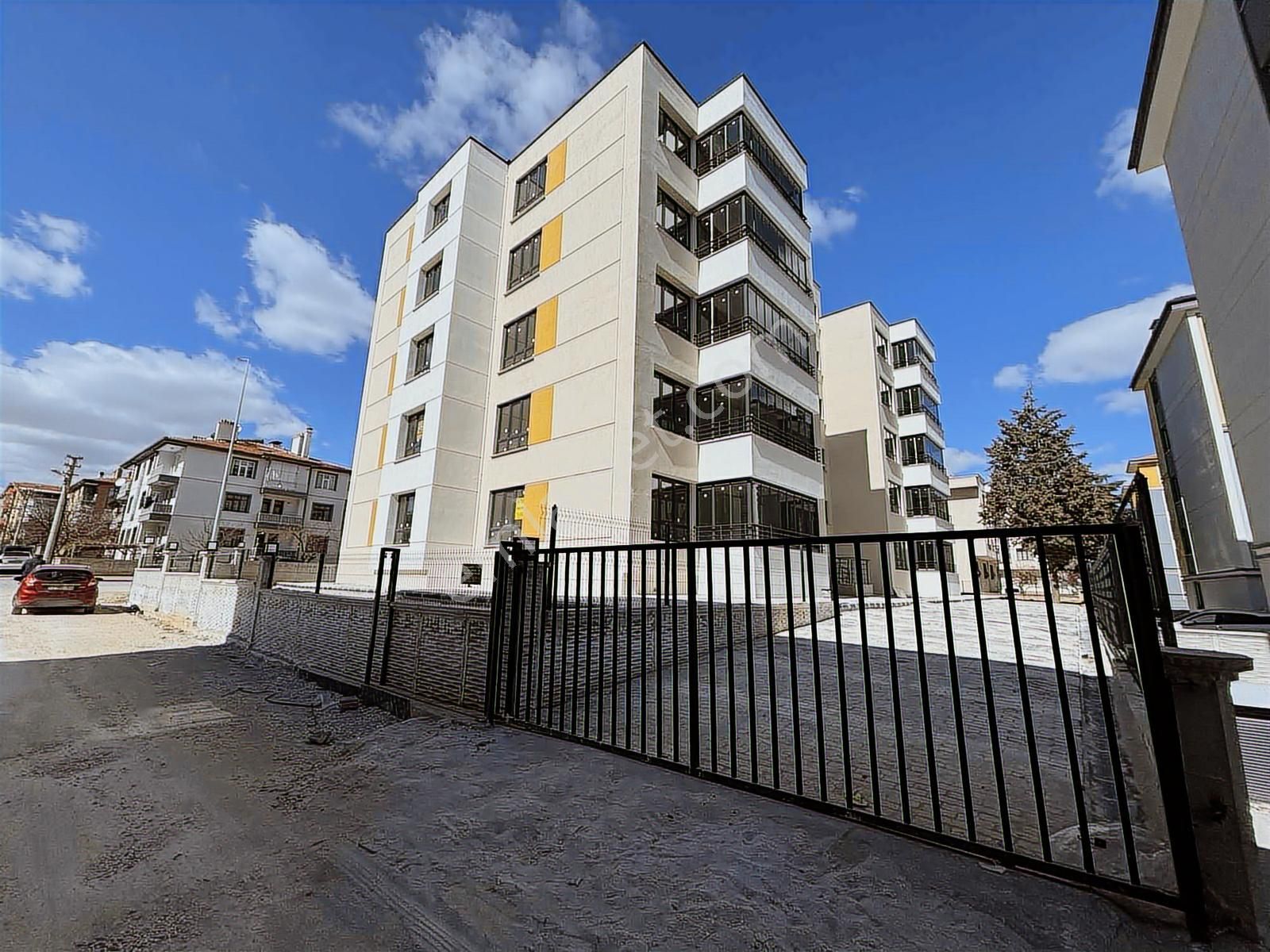 Anadolu Cad. Yakını Cam Balkonlu 2+1 Geniş Ve Kullanışlı Daire - Görsel 14