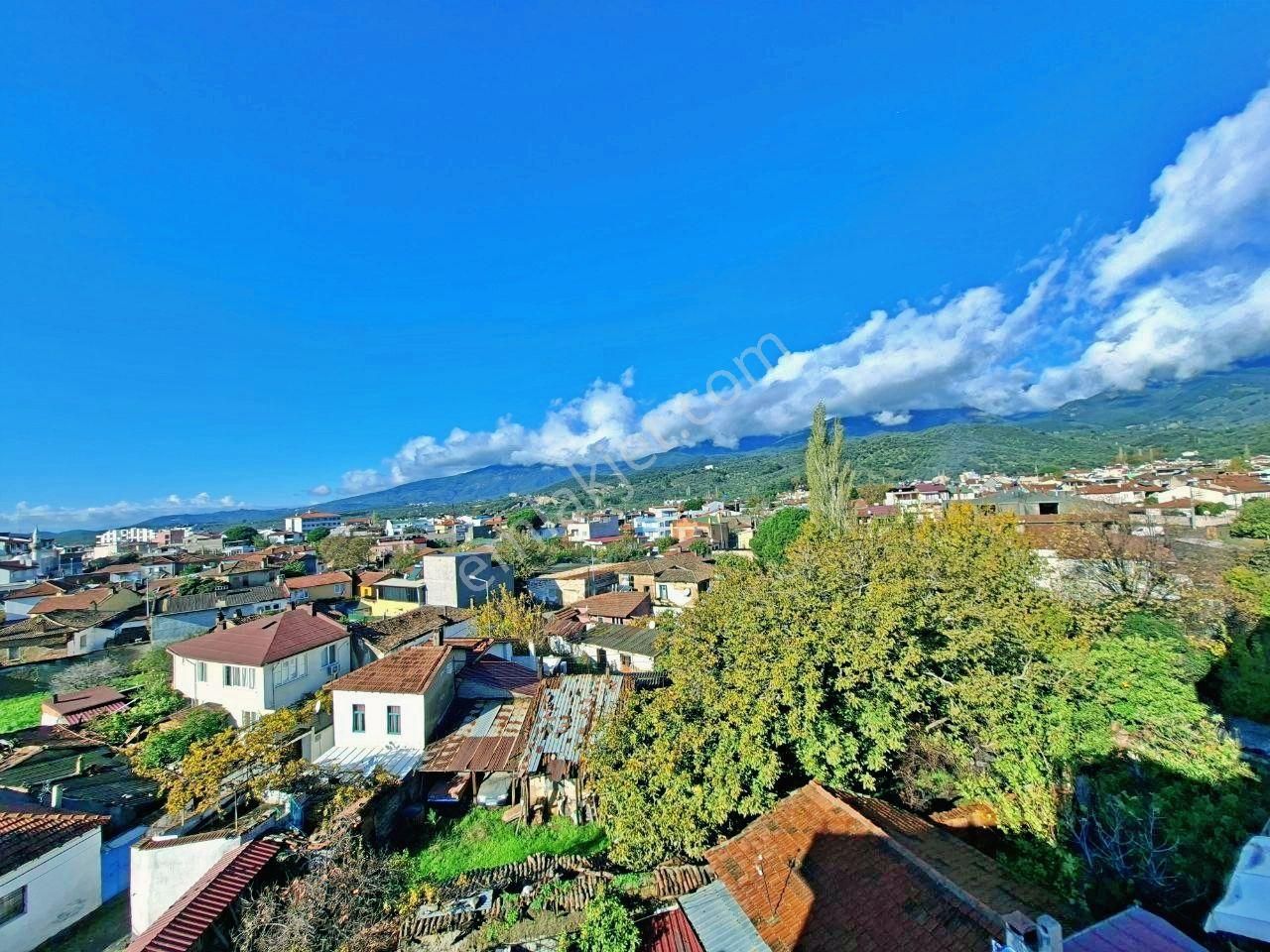 Uytundan Zeytinlide Doğa Manzaralı Sıfır Lüx 3+1 Dubleks Daire