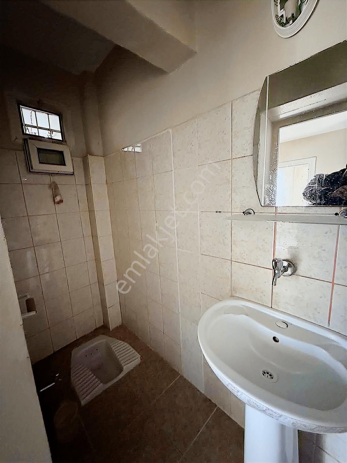 Lavinia Yeşilevler^de 3 Katlı Bahçeli Satılık Müstakil Ev - Görsel 23