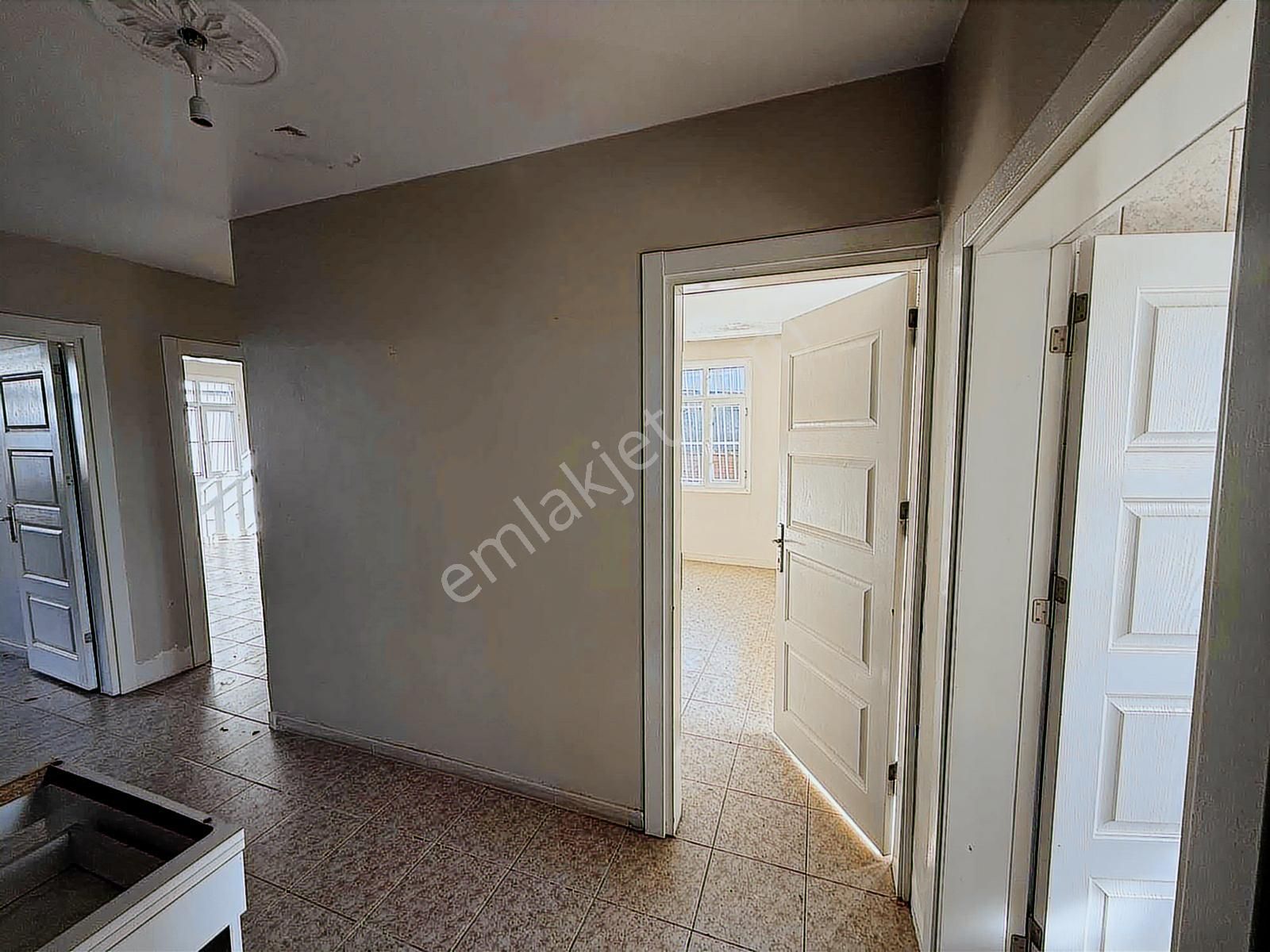 Lavinia Yeşilevler^de 3 Katlı Bahçeli Satılık Müstakil Ev - Görsel 24