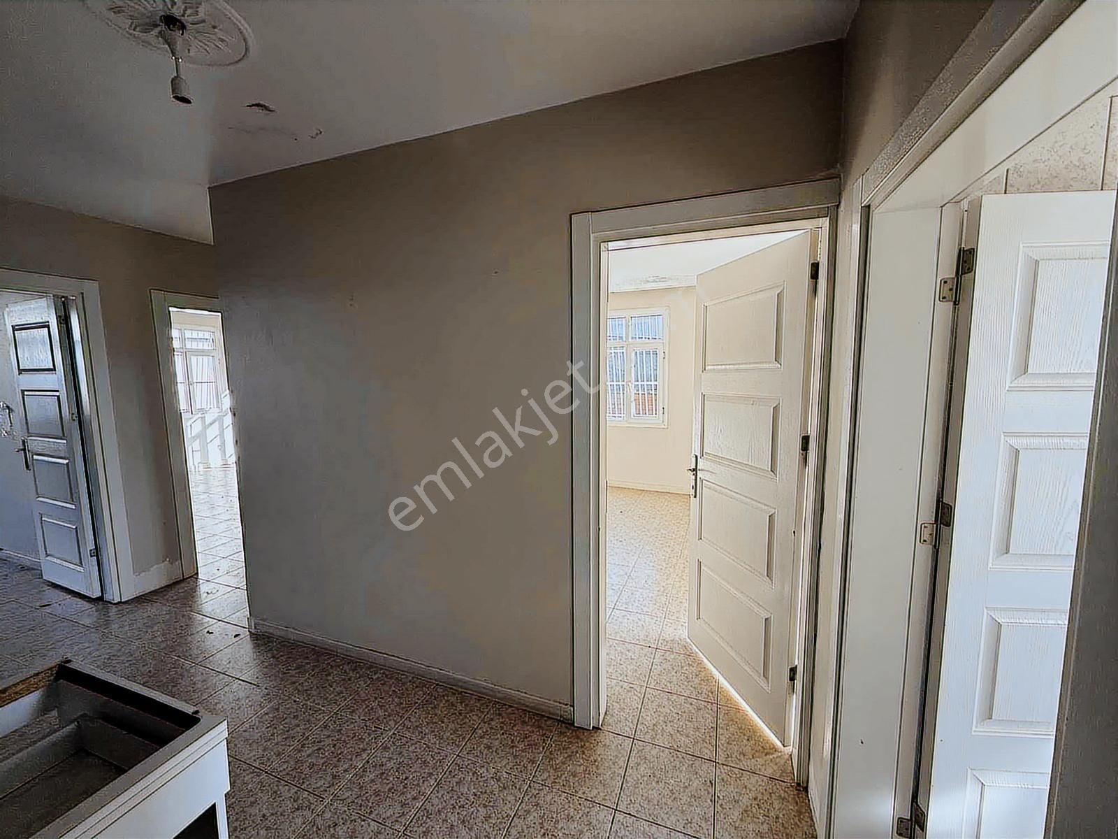 Lavinia Yeşilevler^de 3 Katlı Bahçeli Satılık Müstakil Ev - Görsel 32