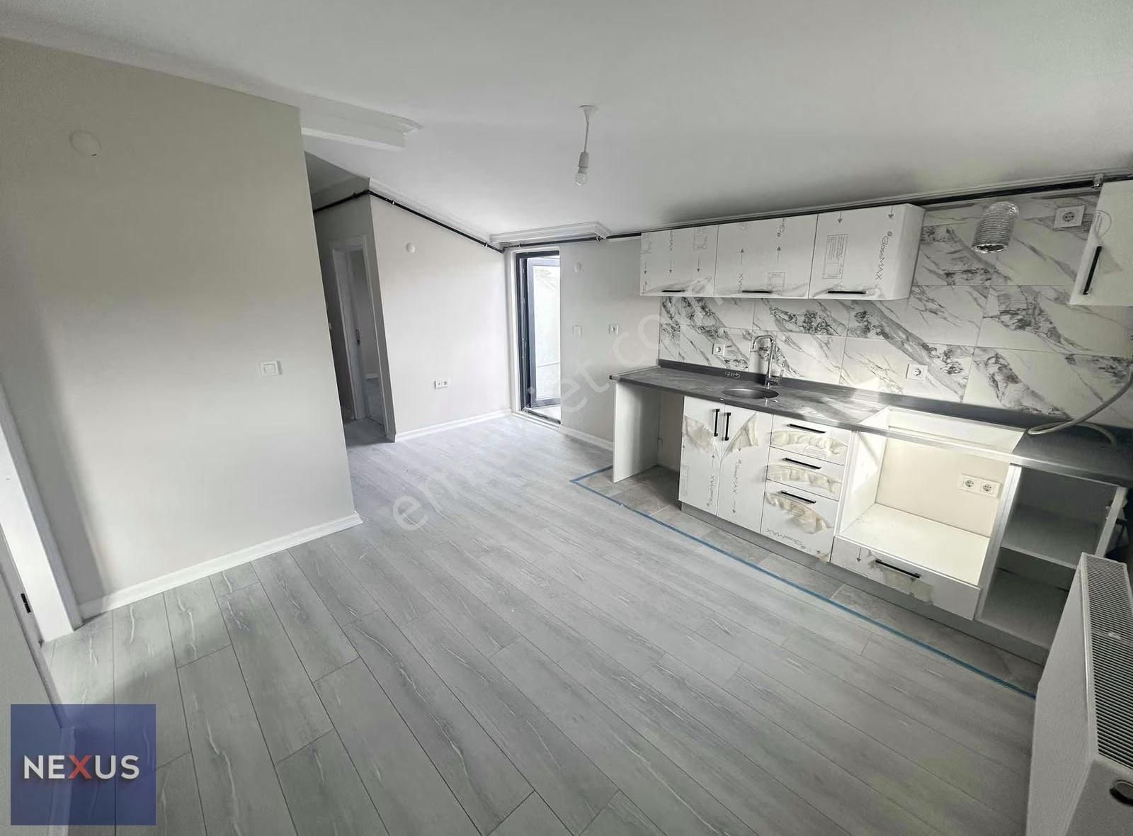 Sultanbeyli Orhangazi Mahallesin'de 2+1 Kiralık Daire - Görsel 5