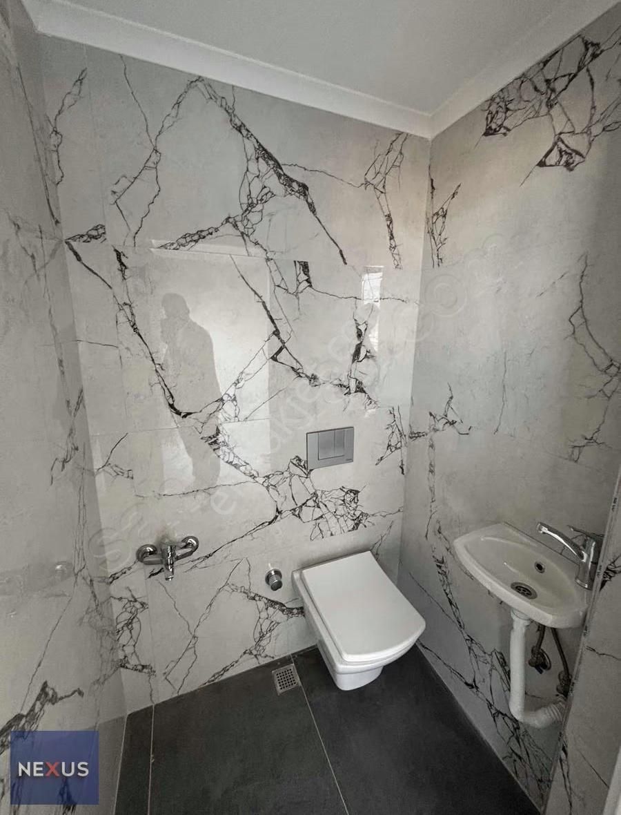 Sultanbeyli Fatih Mahallesinde Kirlık 2+1 Daire - Görsel 16