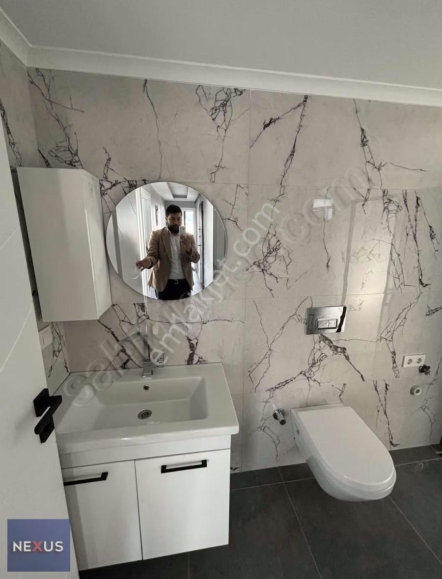 Sultanbeyli Fatih Mahallesinde Kirlık 2+1 Daire - Görsel 11