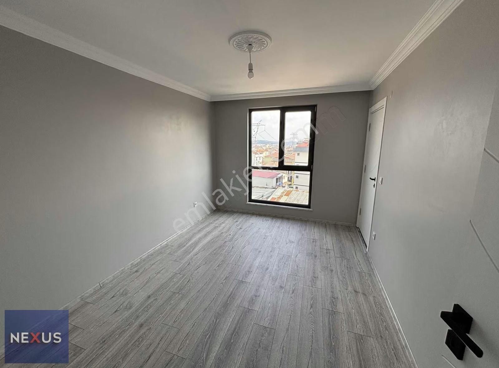 Sultanbeyli Fatih Mahallesinde Kirlık 2+1 Daire - Görsel 10