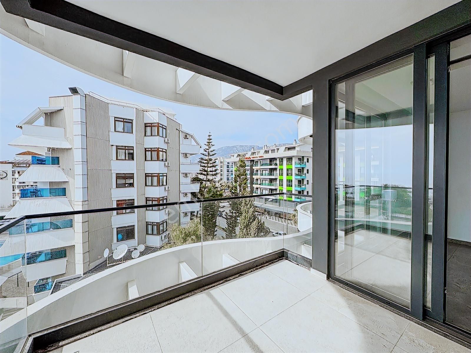 Kargıcakta Denize Sıfır 1+1 70m2 Full Aktiviteli Satılık Daire - Görsel 20