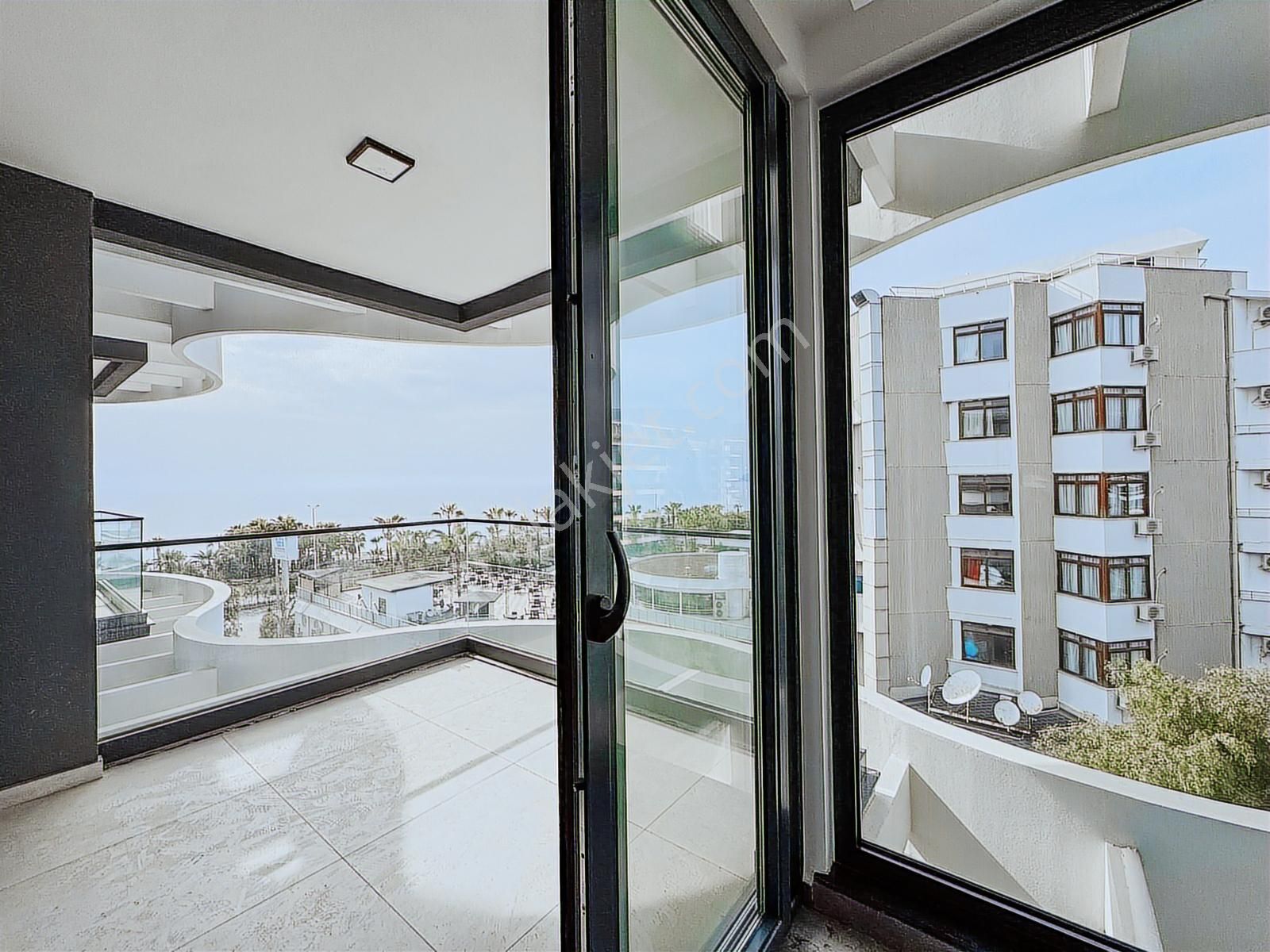 Kargıcakta Denize Sıfır 1+1 70m2 Full Aktiviteli Satılık Daire - Görsel 13