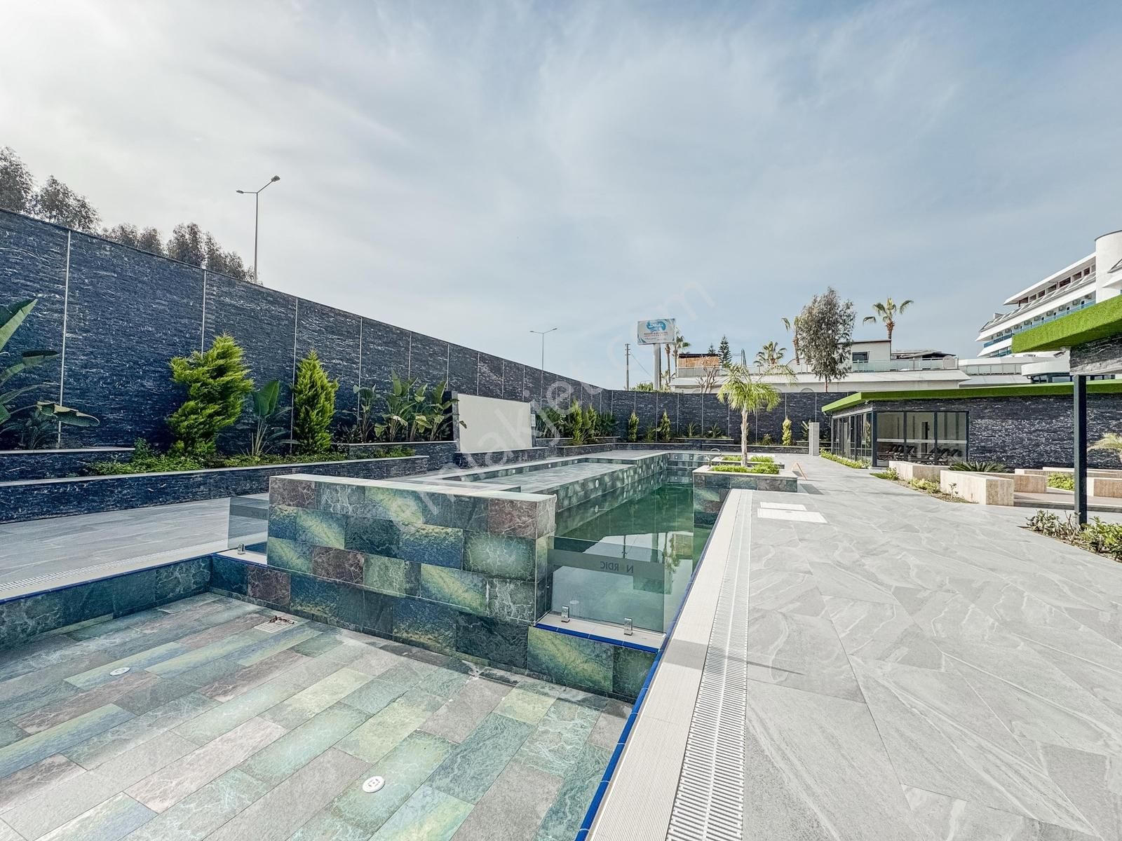 Kargıcakta Denize Sıfır 1+1 70m2 Full Aktiviteli Satılık Daire - Görsel 23