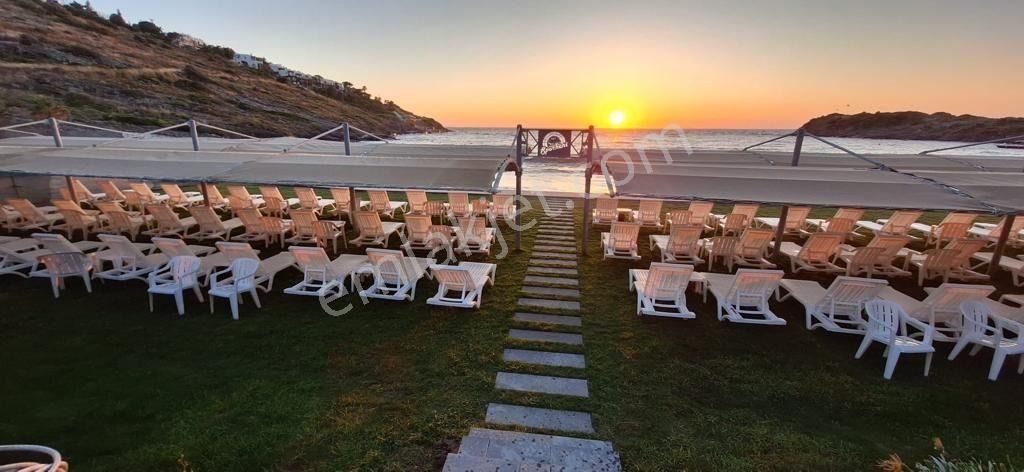 Yalıkavak Dirmil Sporkent1 Sitesinde Plajlı Deniz Manzaralı 2+1 + 1+1 Eşyalı İkiz Villa