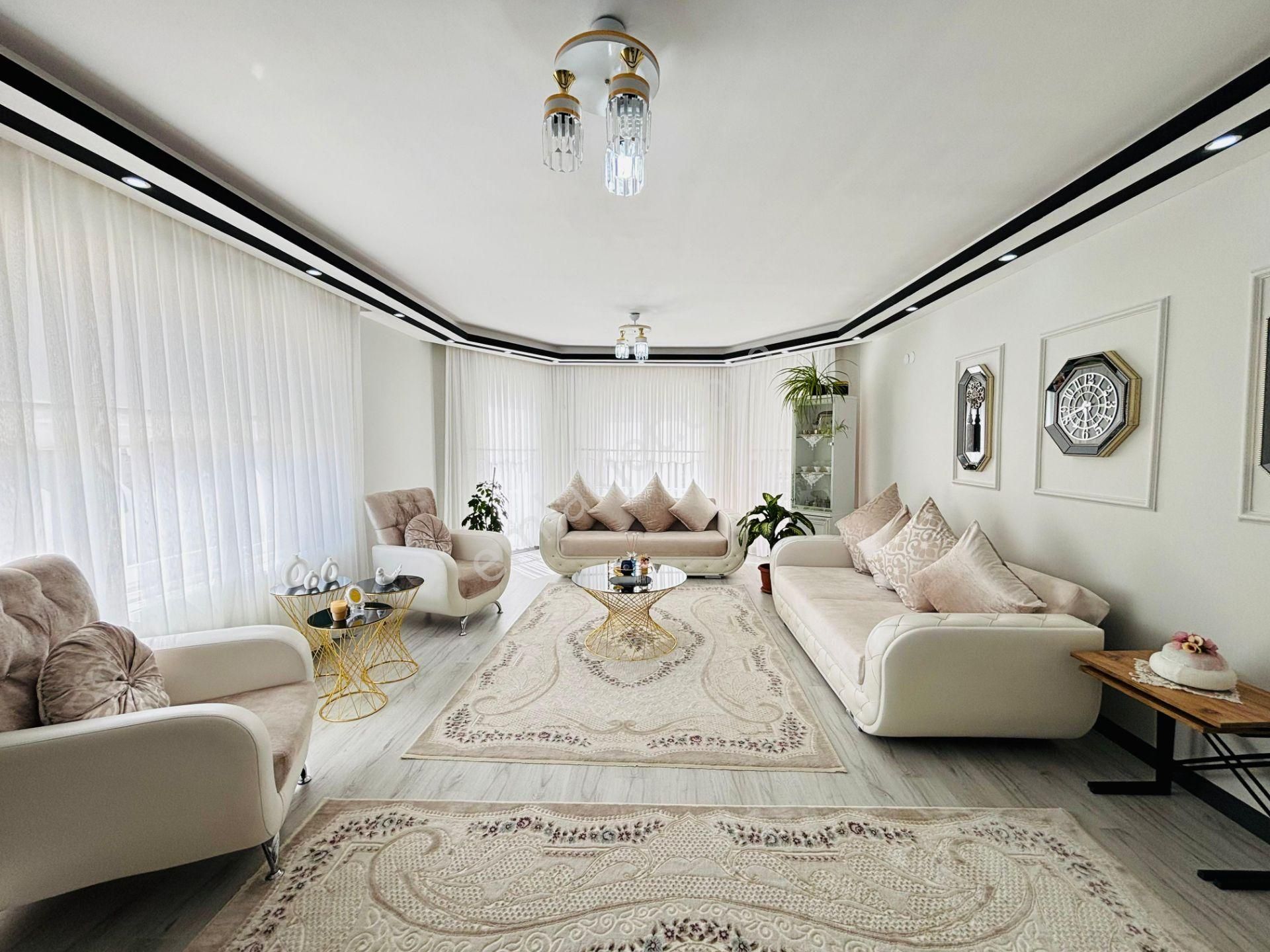 Güven'den Çerkezköy'de Tepe Okullar Bölgesinde Arakat 4+1daire