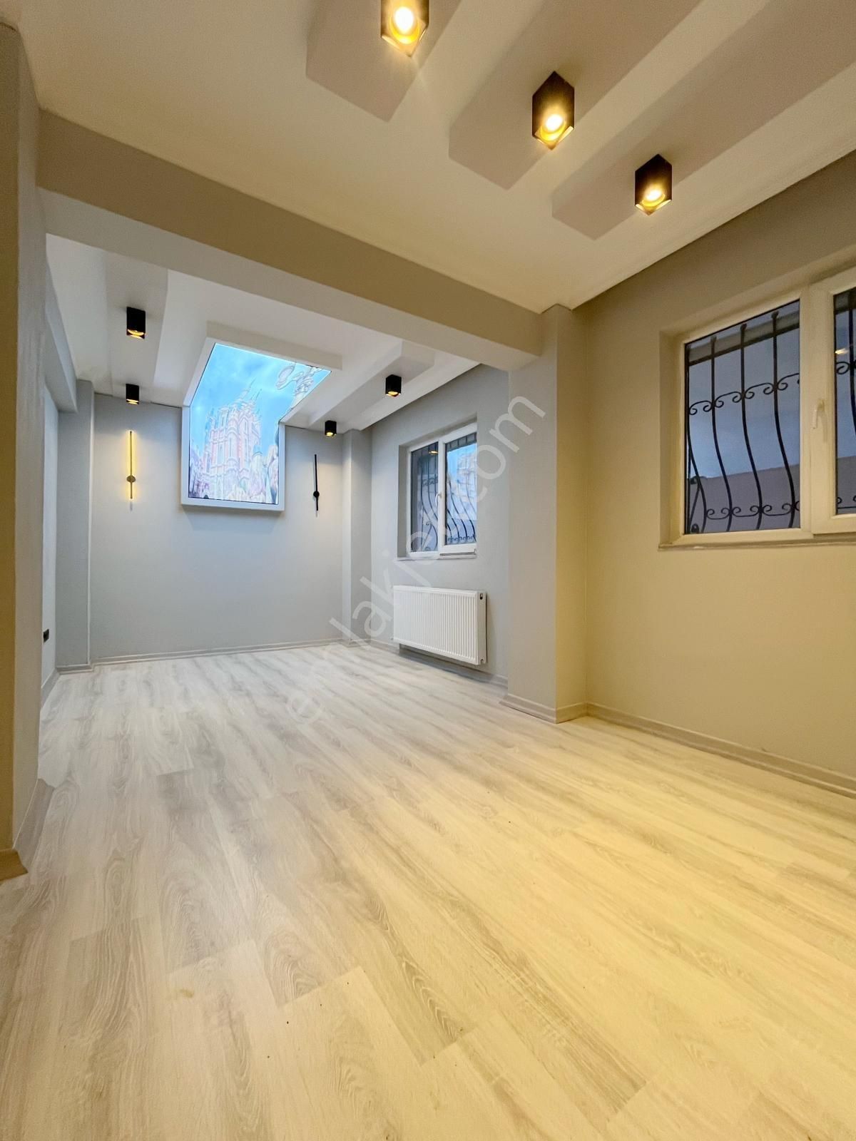 Güzelyurt Metrobüs 5 Dk Yürüme 2+1 Bahçe Katı Kiralık Daire - Görsel 14