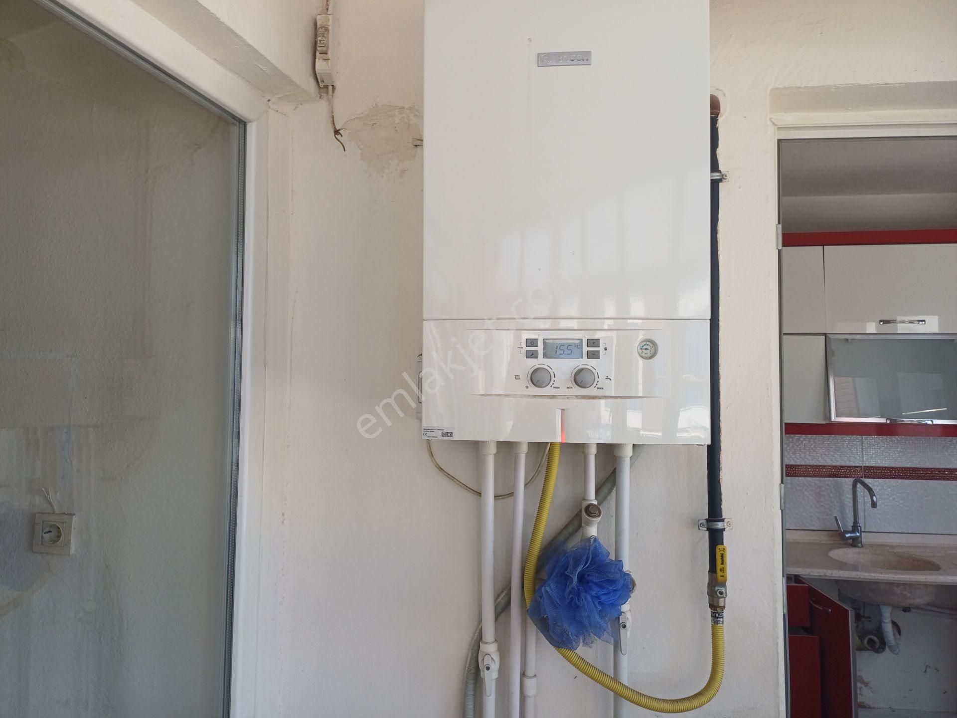 İzmir Menderes Merkezde Doğalgazlı Can Balkonlu Arakat 3+1 Daire - Görsel 24